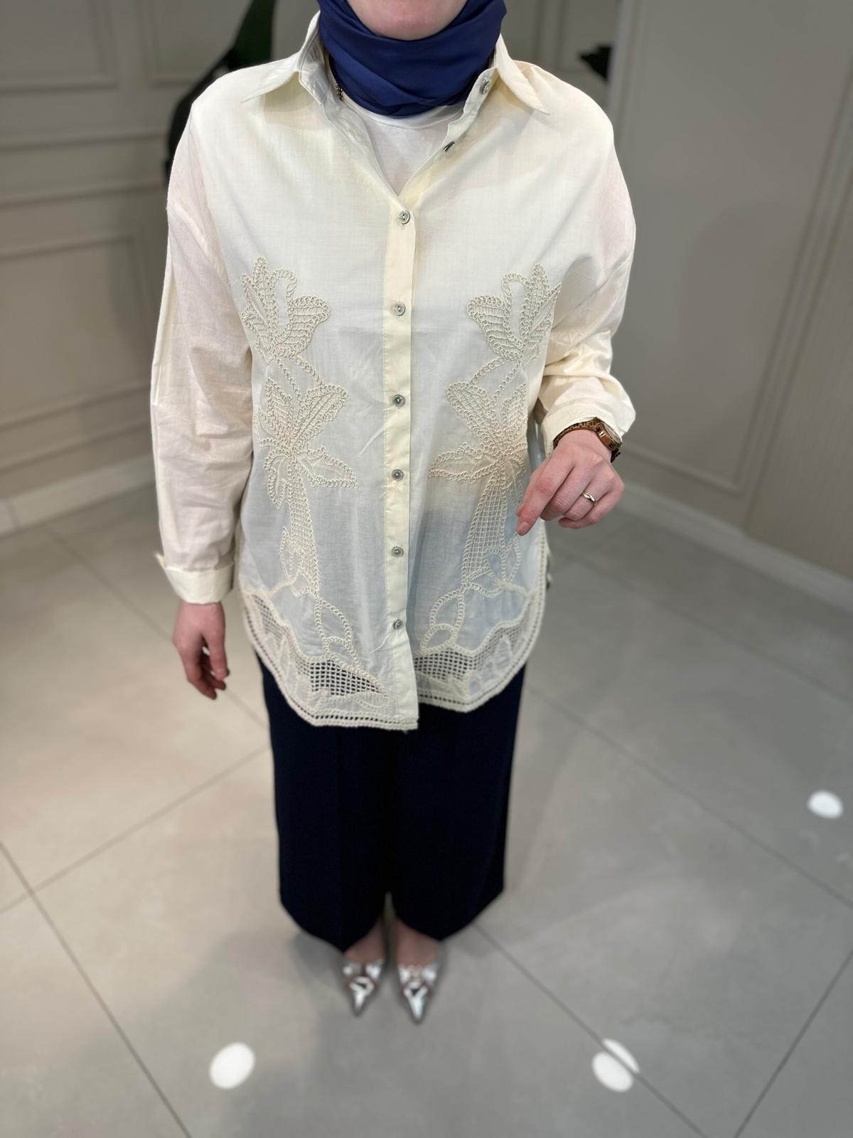 4307 Ghisa Tunik