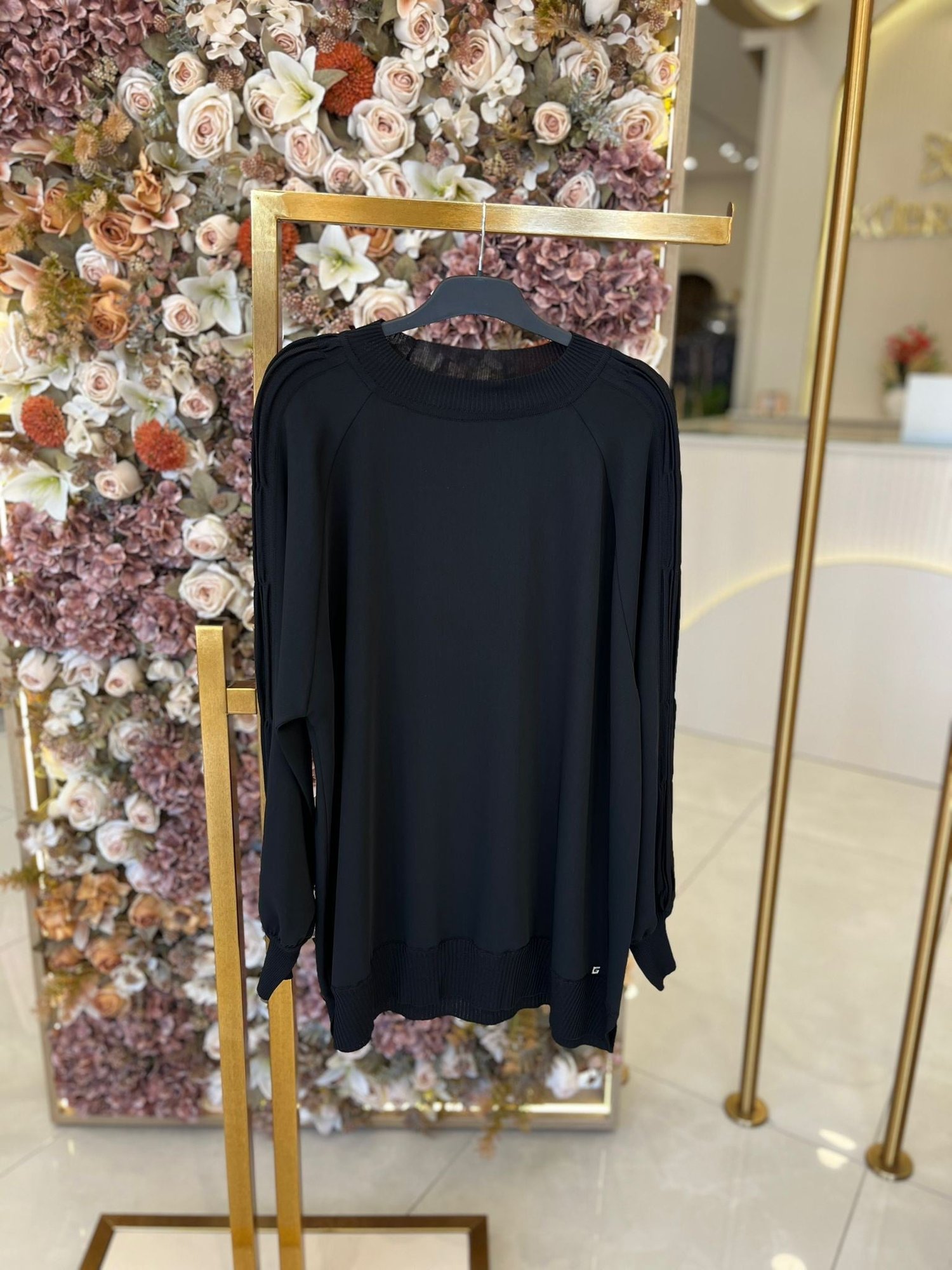 4321 Ghisa Tunik