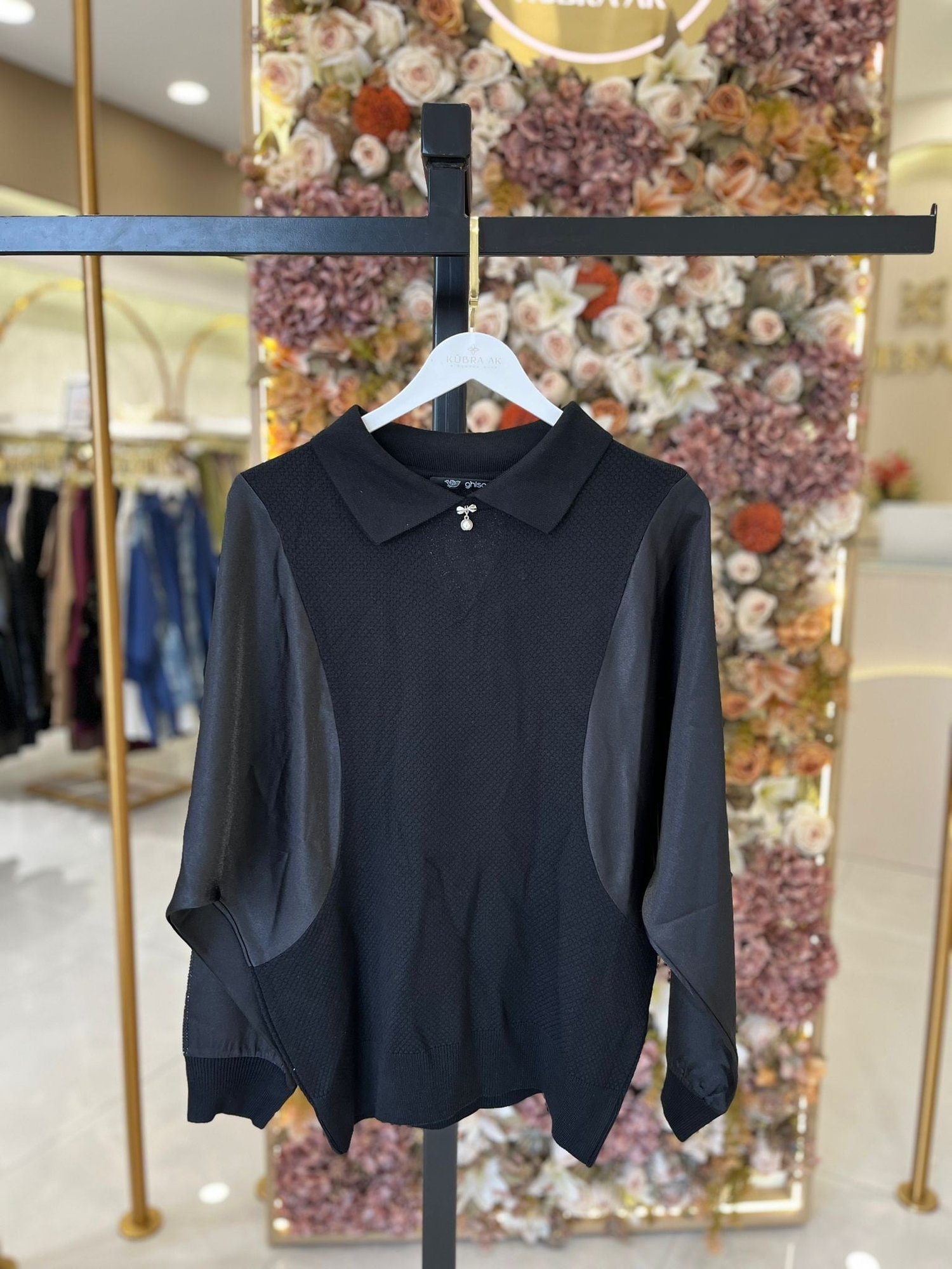 4414 Ghisa Tunik