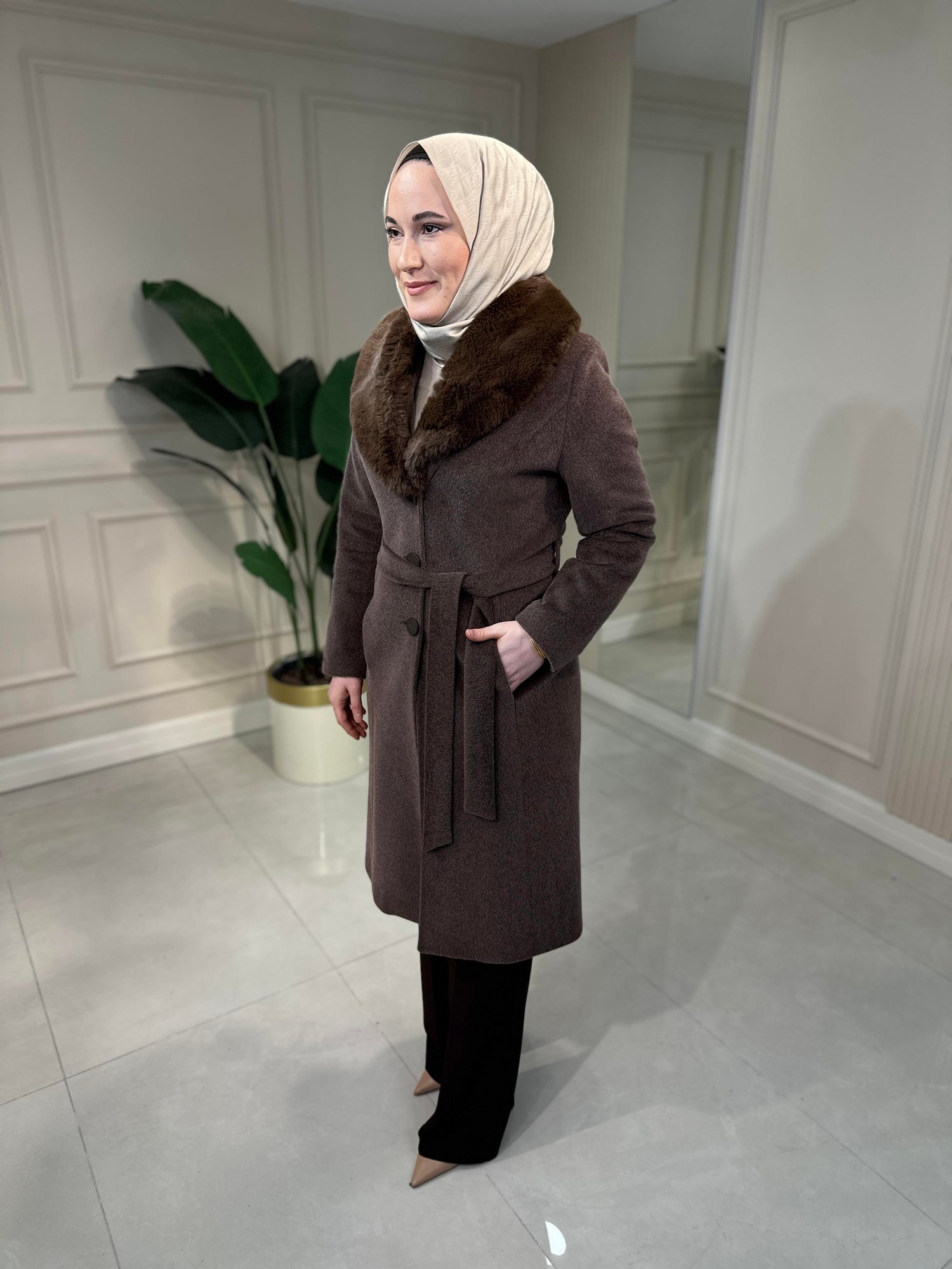 6331 Kürklü Tay Tüyü Kaban