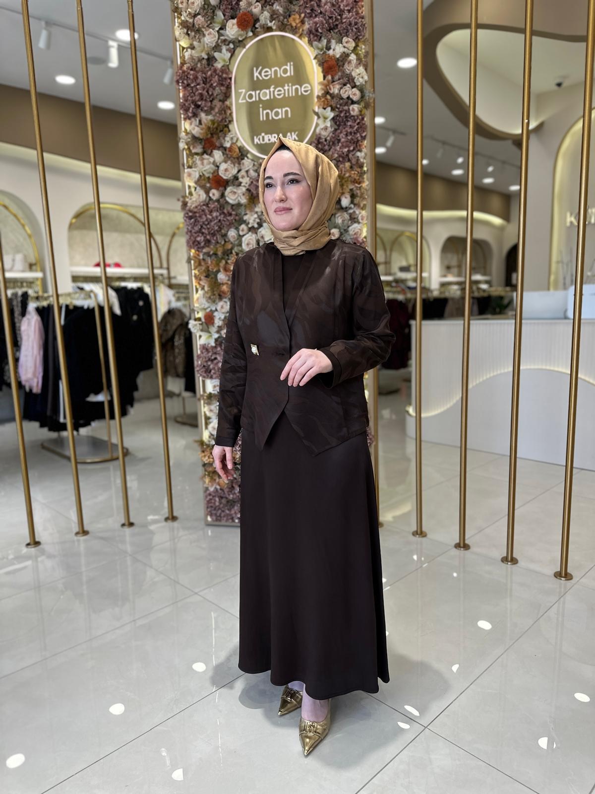 7466 Jakar Kumaş İnci Düğmeli Elbise