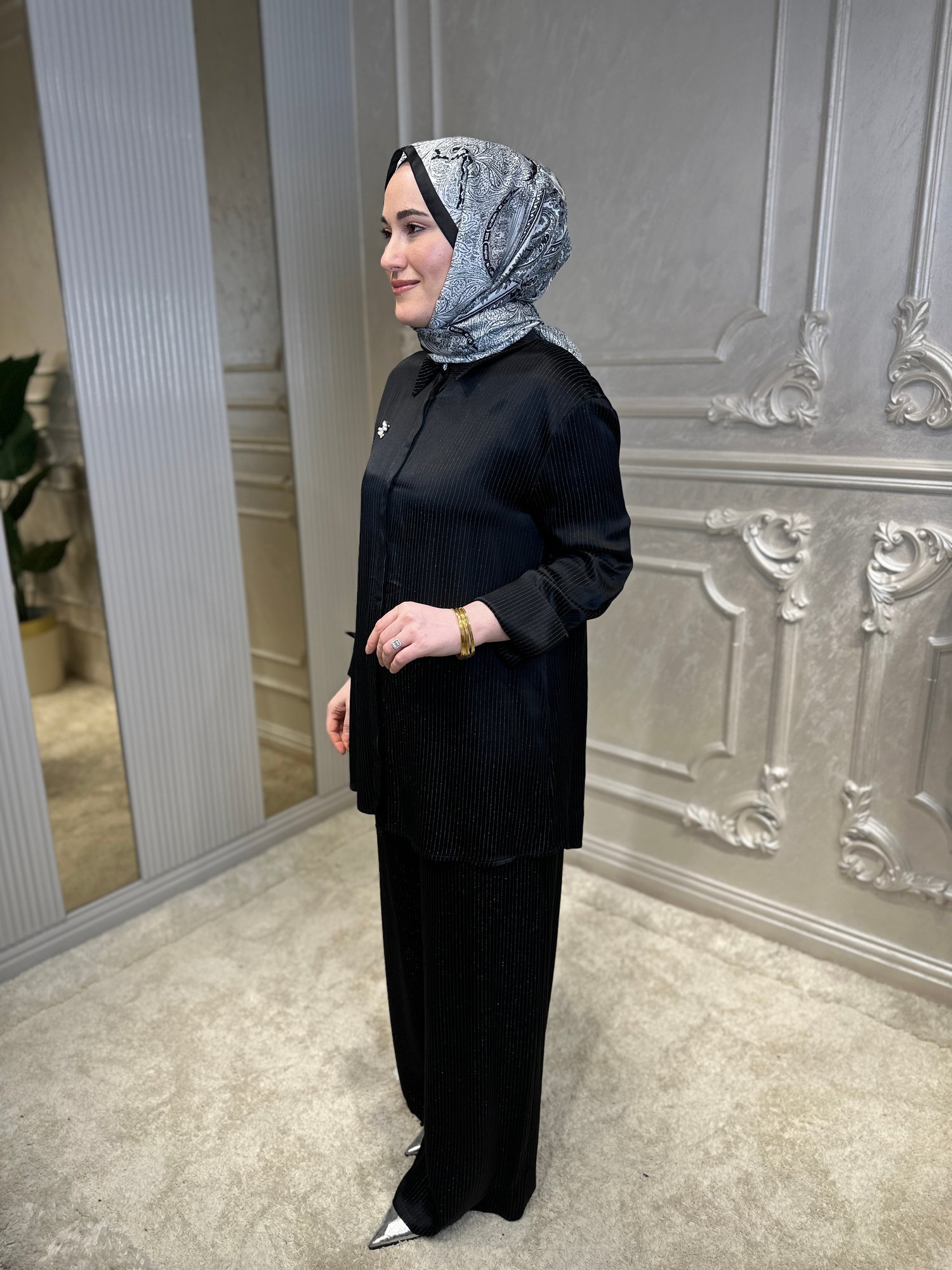 8517 Pantolonlu Takım