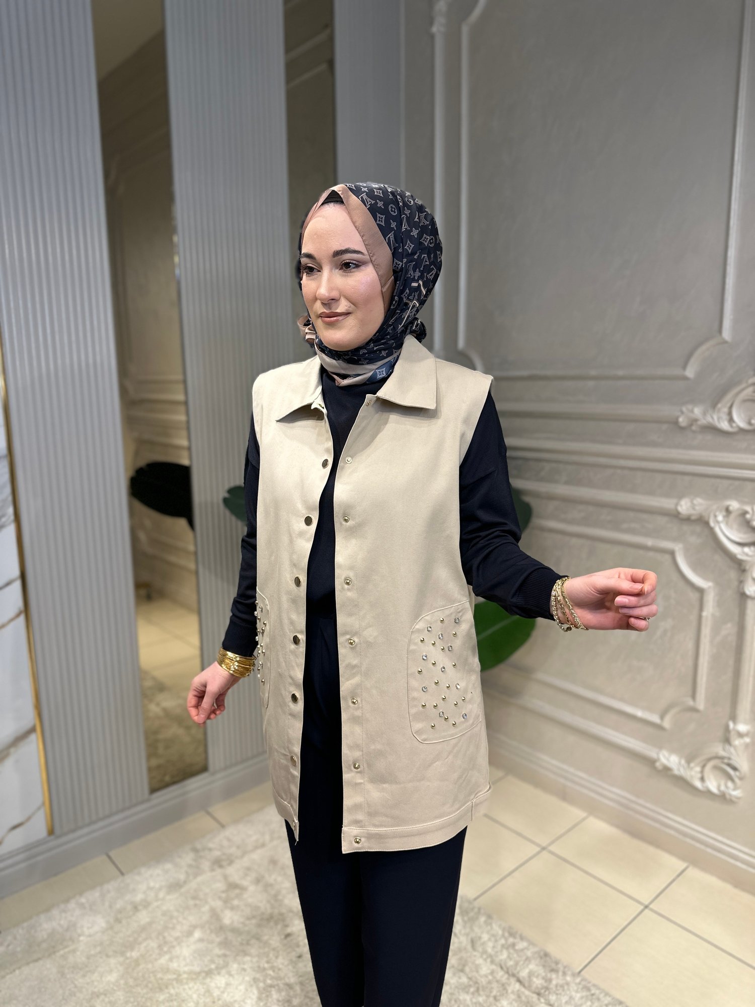 9200 Cepleri Taşlı Yelek