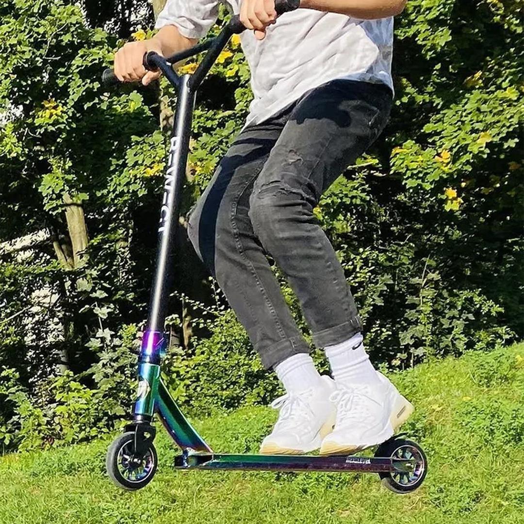 Akrobasi Scooter Evoattack Jr. Neochrome