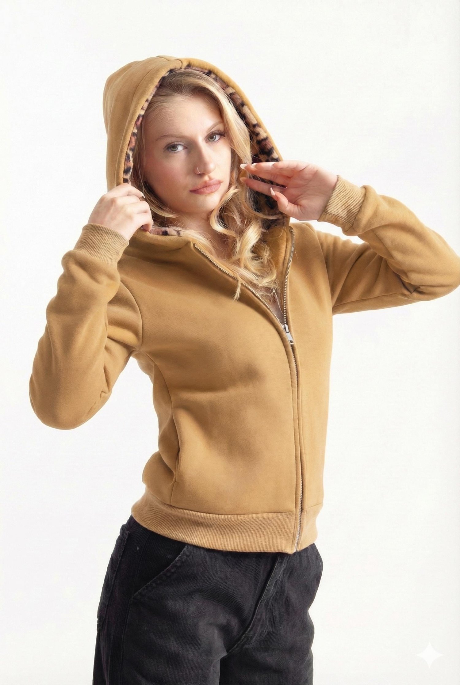 Açık Taba Vücuda Oturan Leoparlı Zip-Hoodie