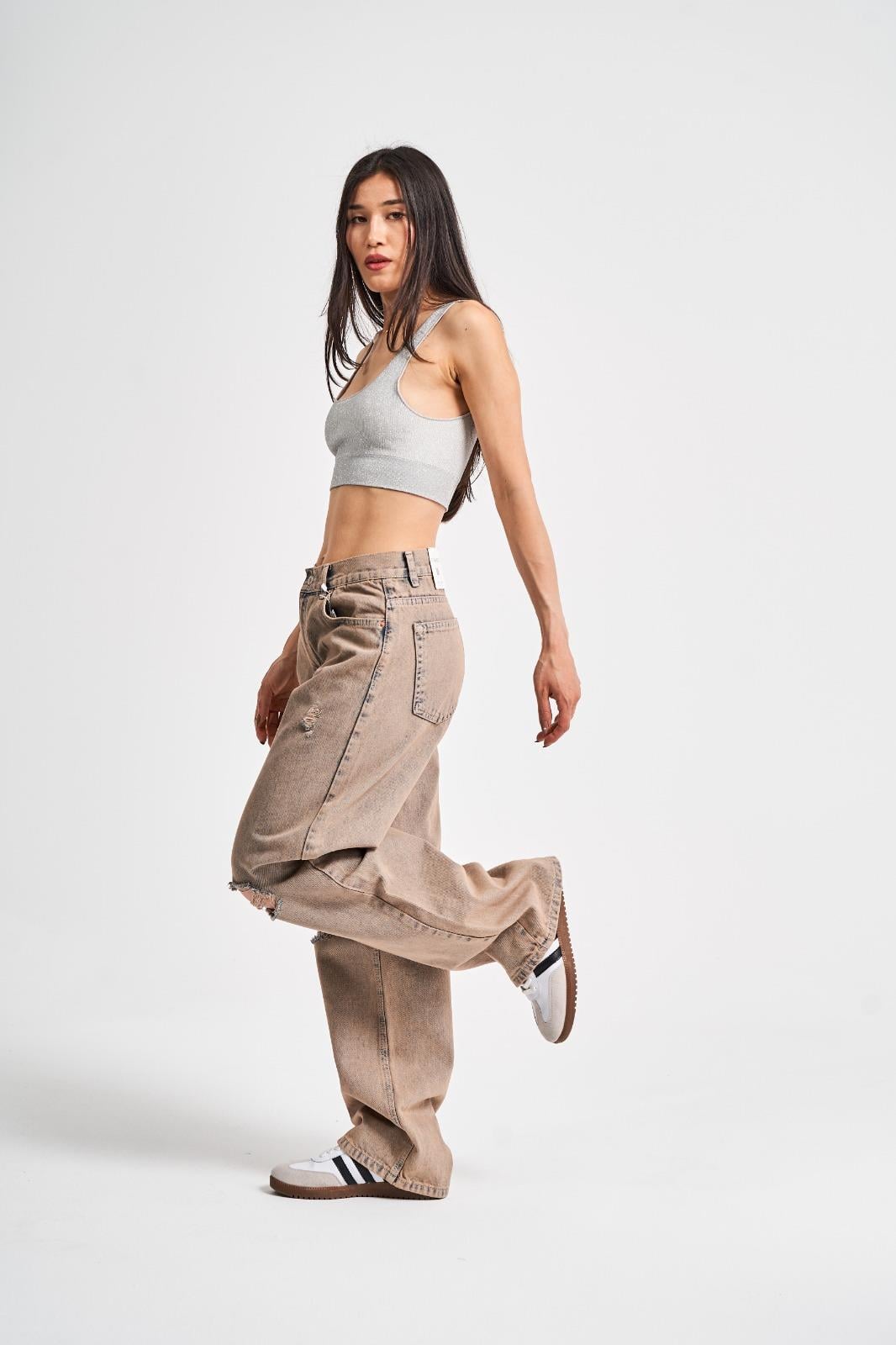 Antik Mid-Rise Loose Fit Jean
