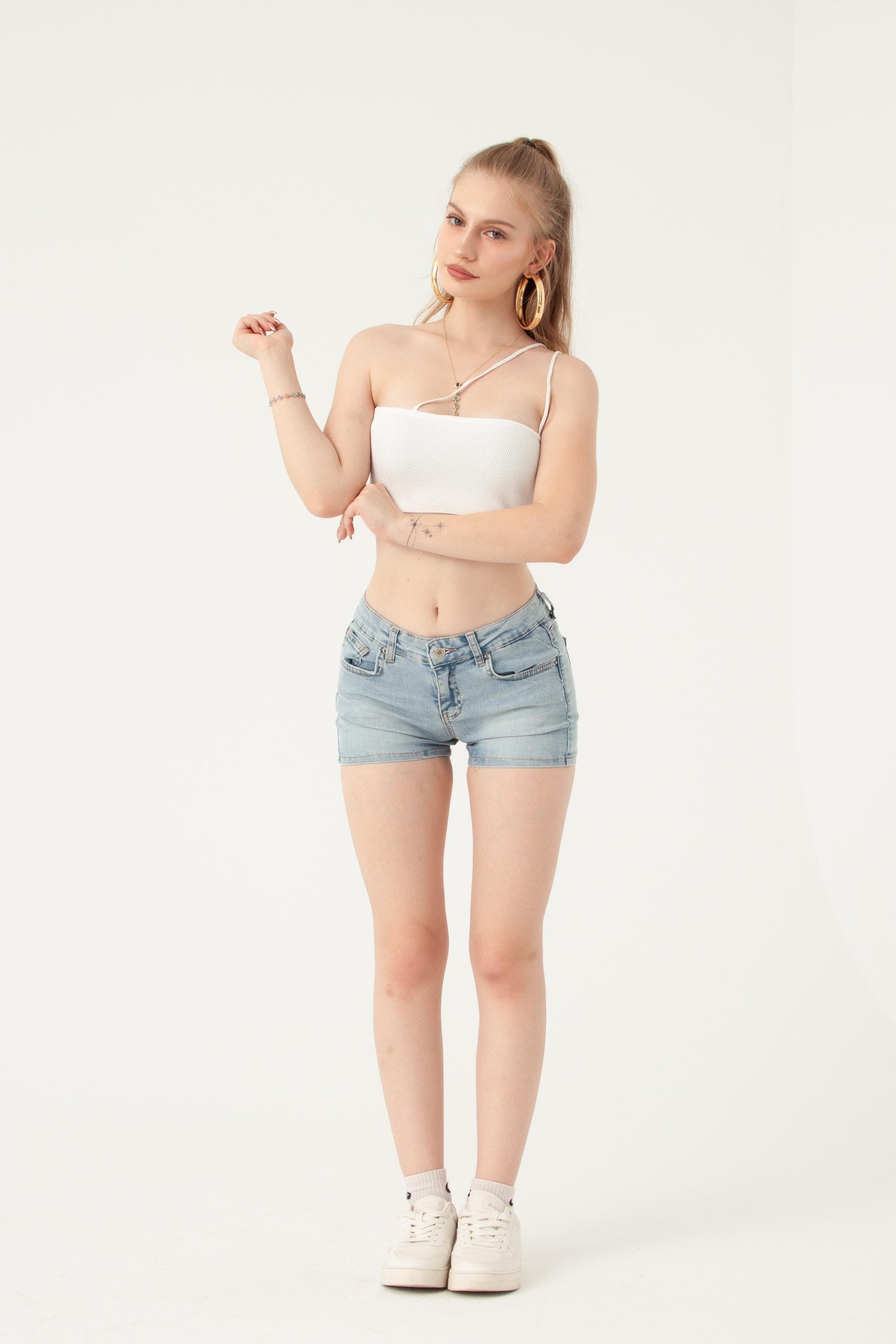 Buz Mavi Mini Denim Şort