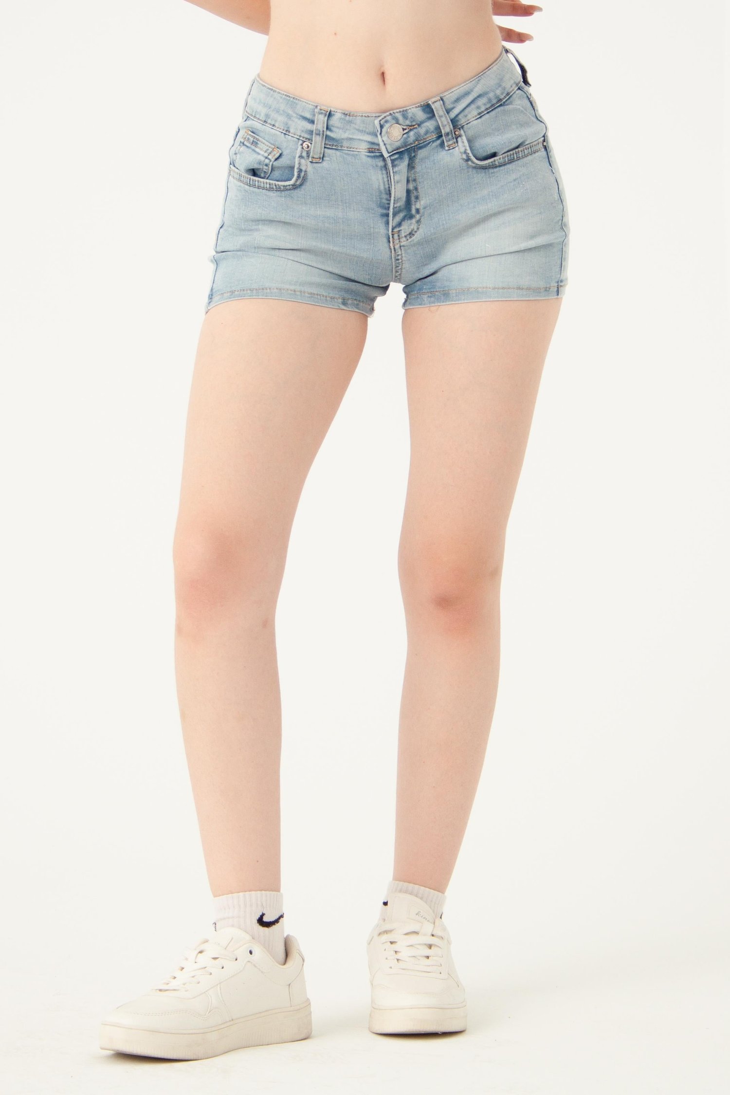 Buz Mavi Mini Denim Şort