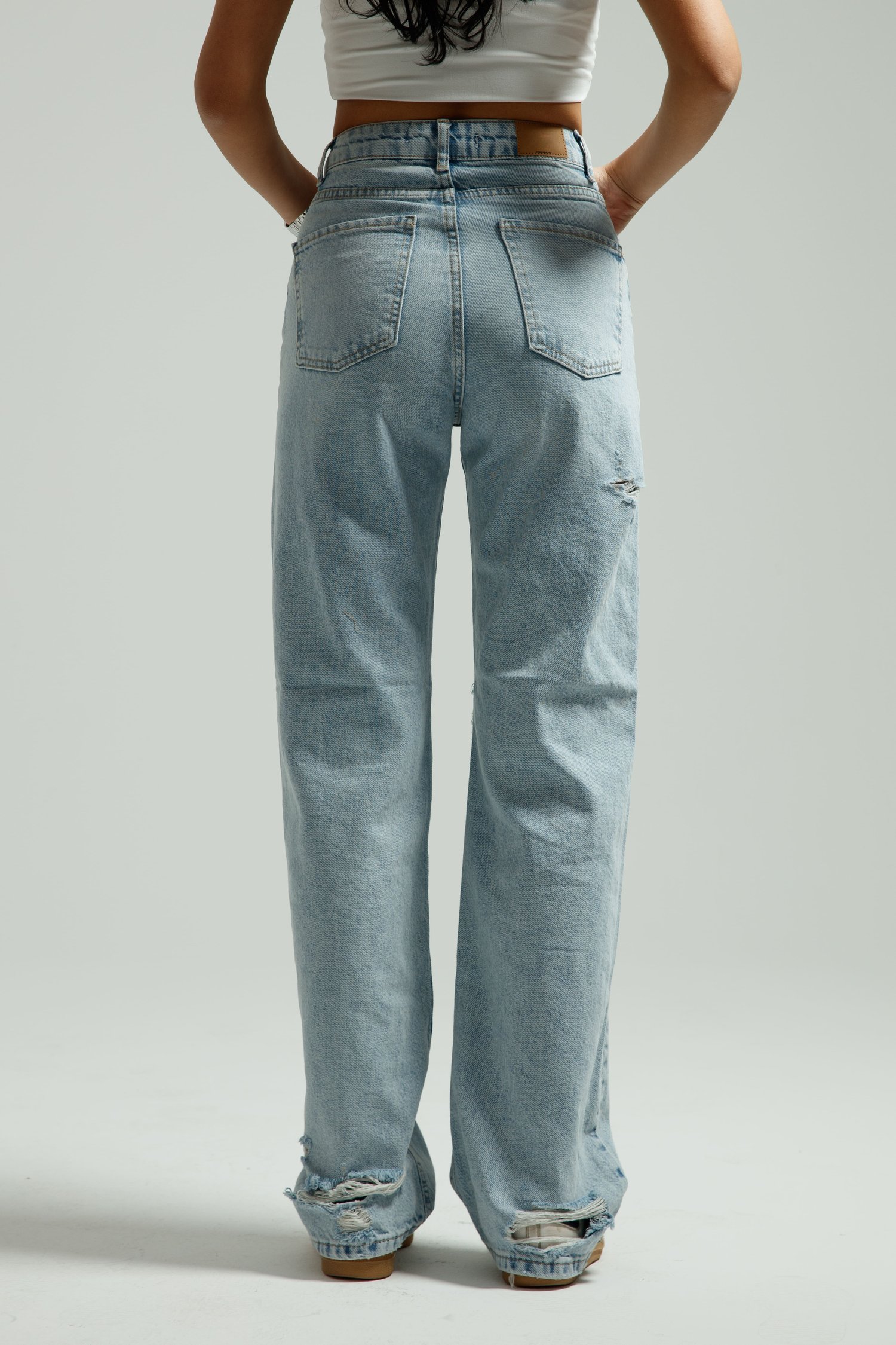 Buz Mavi Yırtıklı Straight Jean