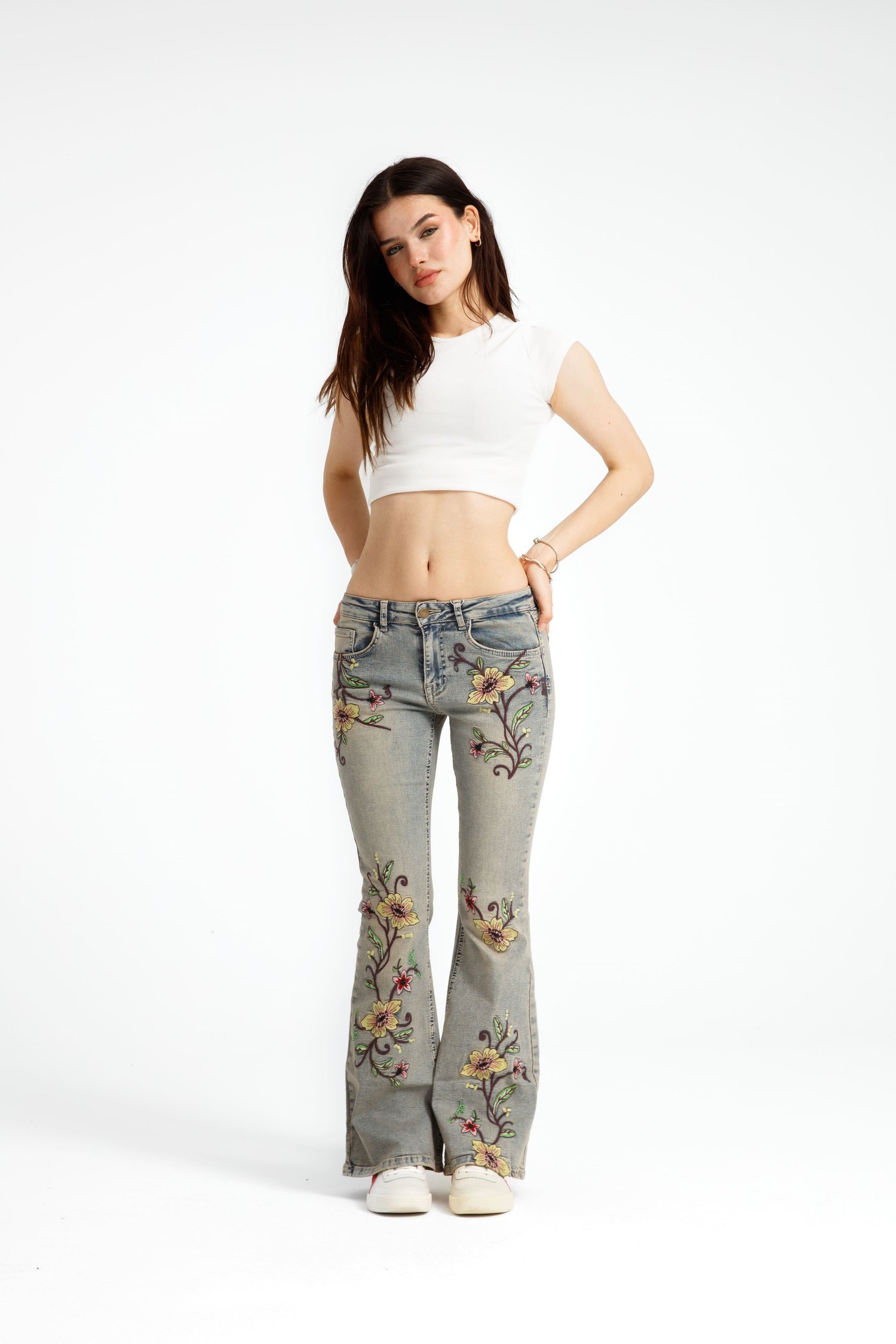 Çiçek Desenli Flare Jean
