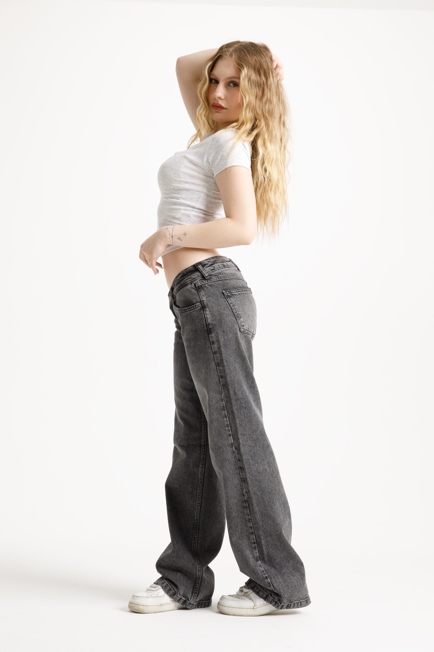 Gri Düşük Bel Straight Jean