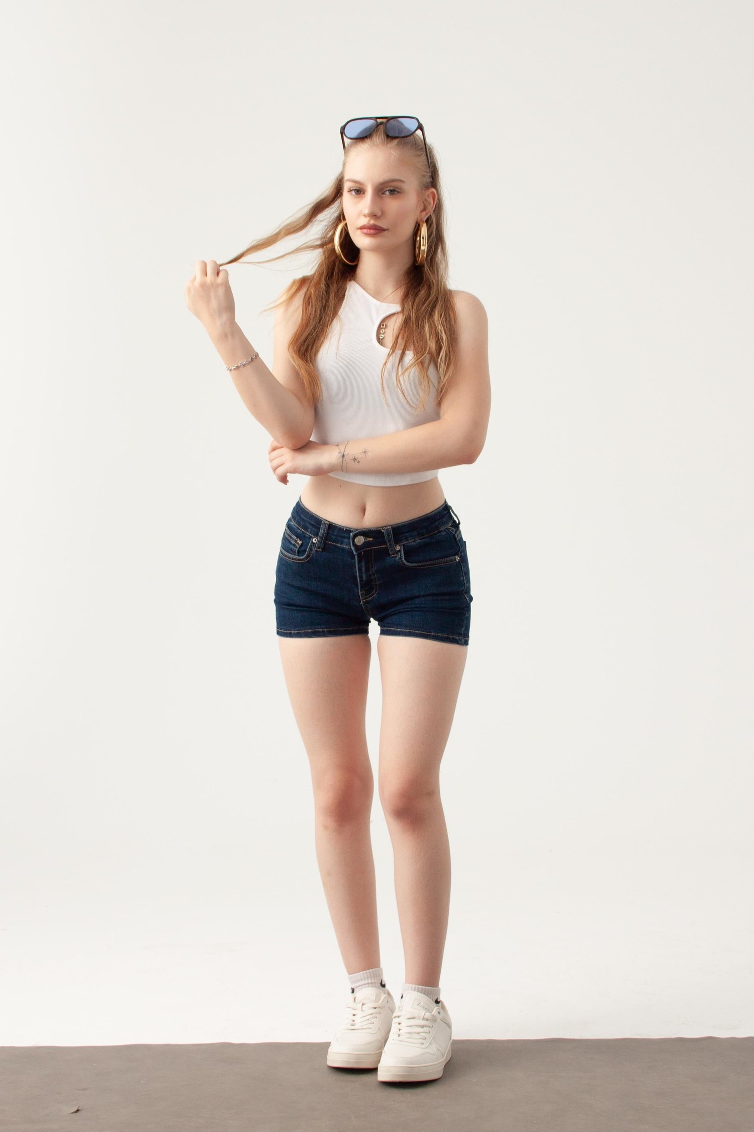 K. Kot Rengi Mini Denim Şort