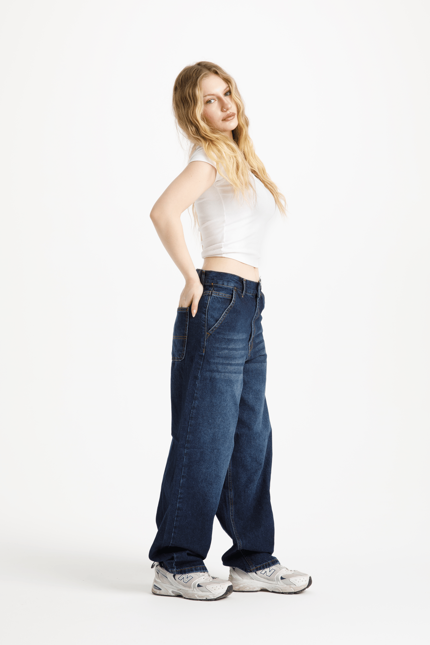 Koyu İndigo Taşlamalı Skater Jean