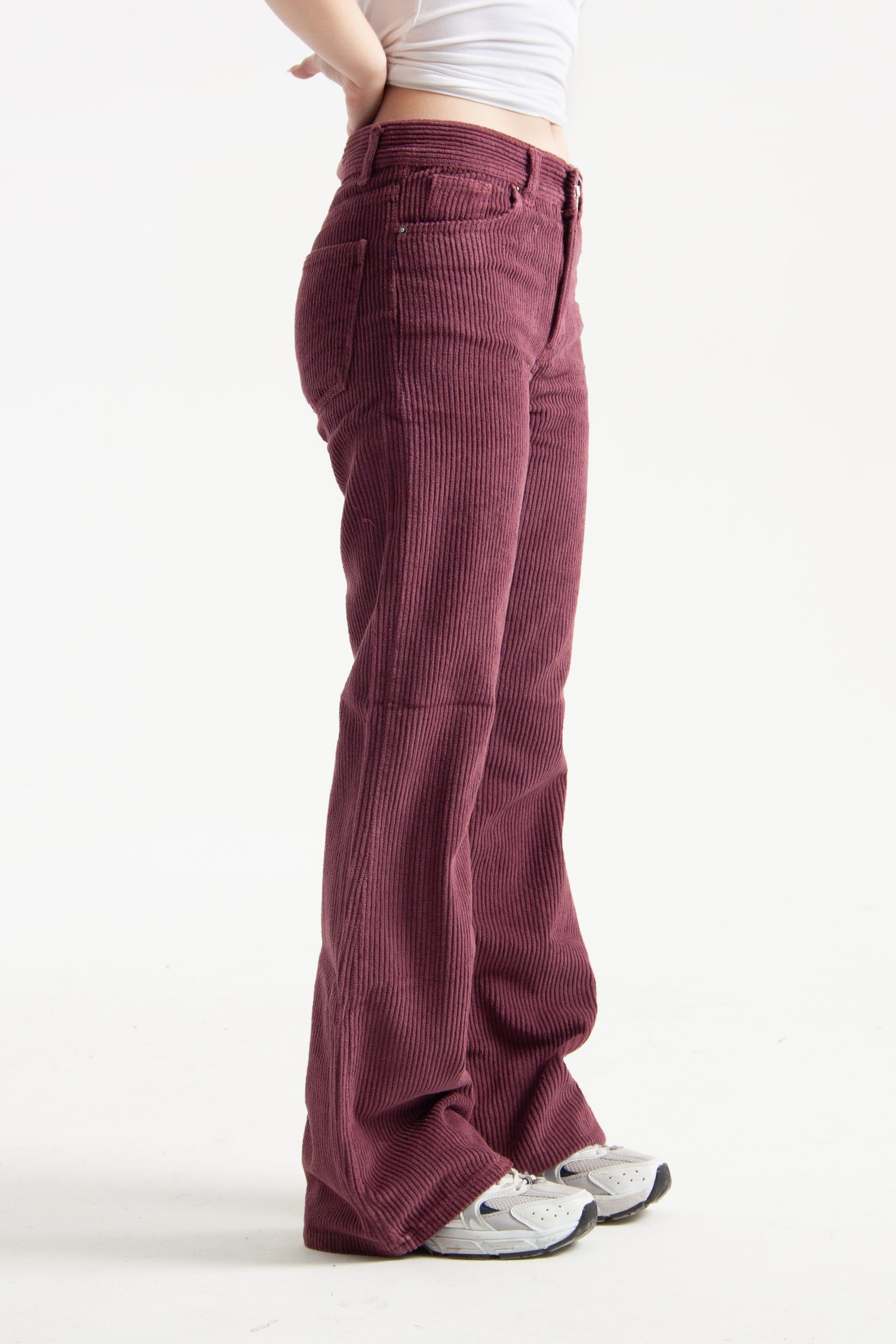 Koyu Mürdüm Kadife Kumaş Straight Jean
