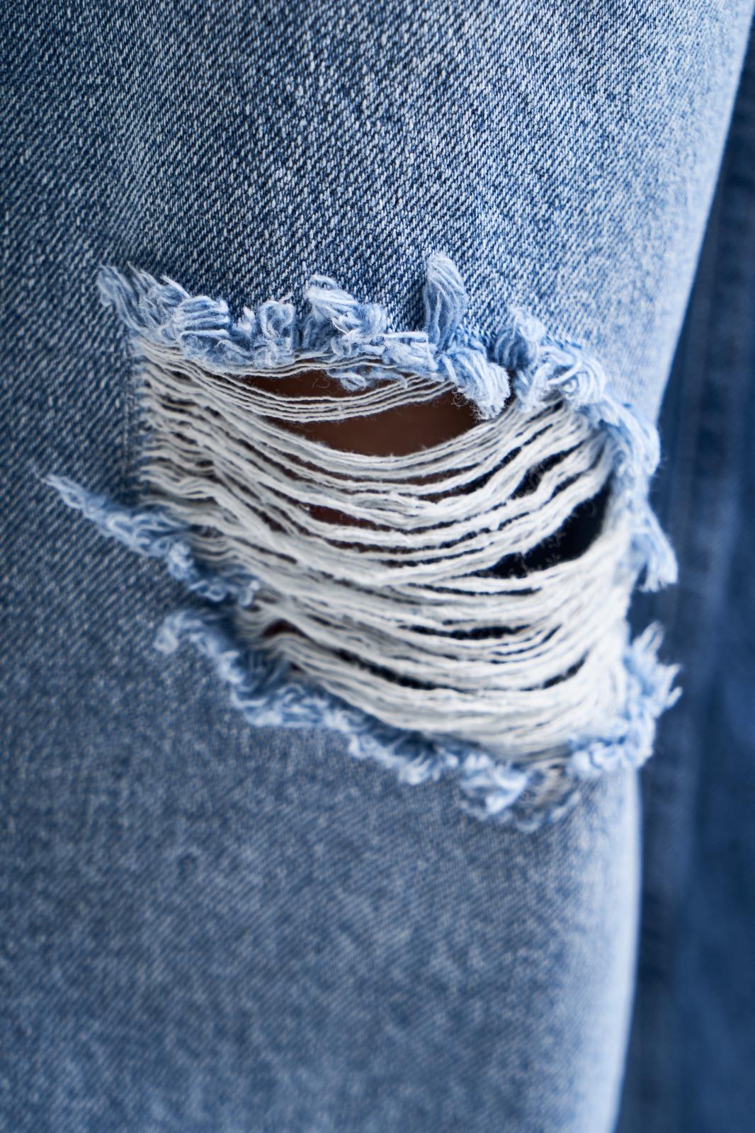 Mavi Yırtıklı Kemer Detay Wide Leg Jean