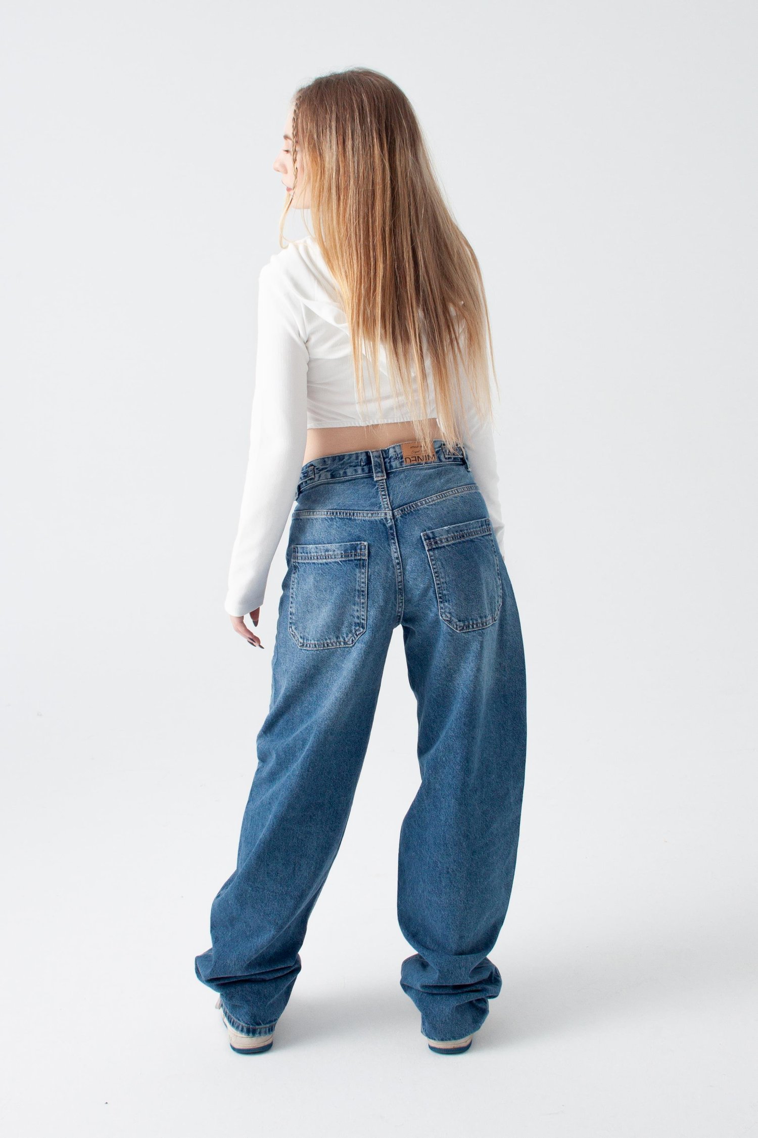 Mavi Yırtıklı Kemer Detay Wide Leg Jean