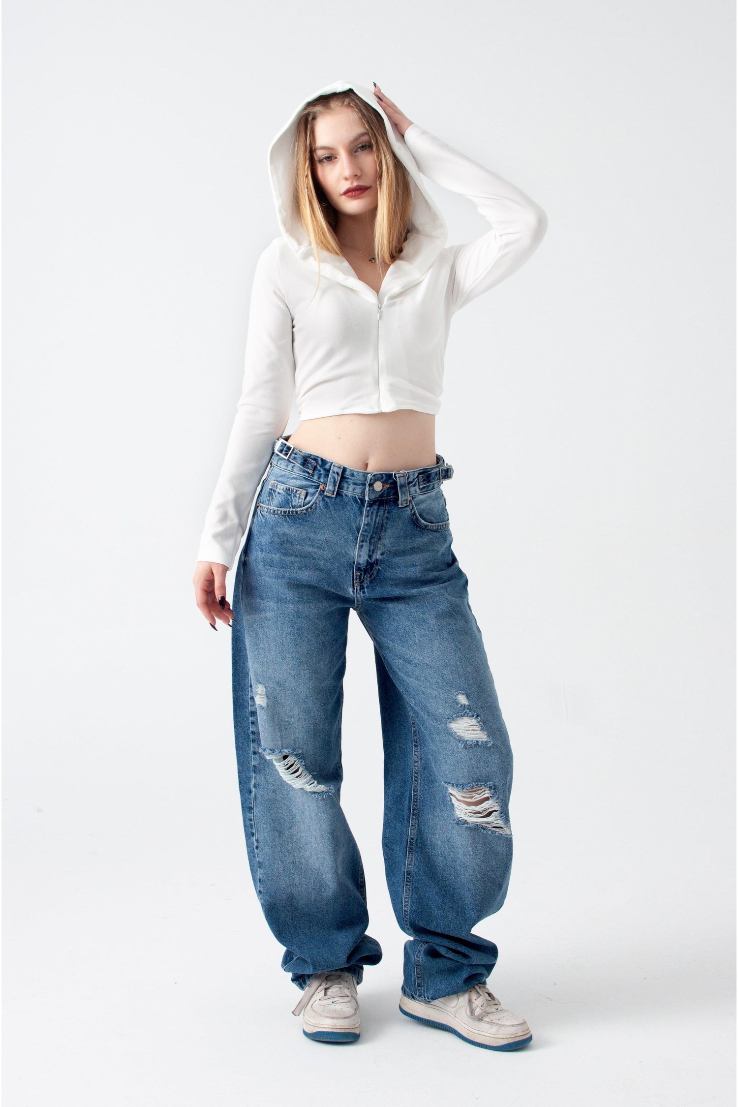 Mavi Yırtıklı Kemer Detay Wide Leg Jean