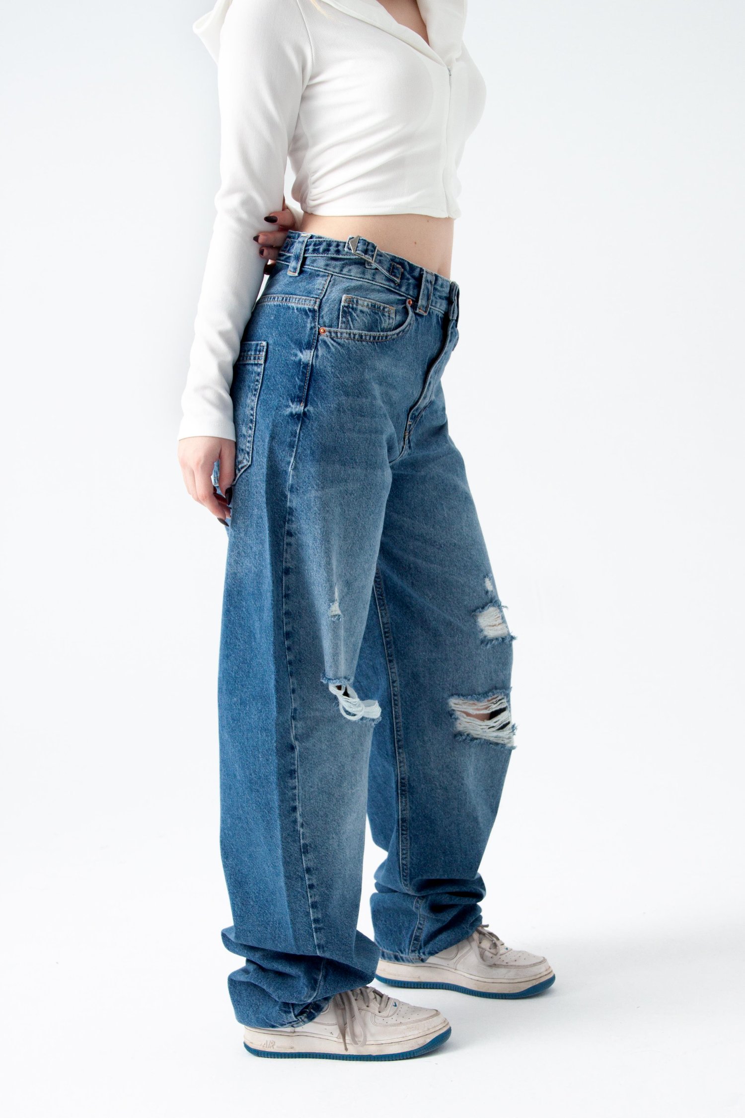 Mavi Yırtıklı Kemer Detay Wide Leg Jean
