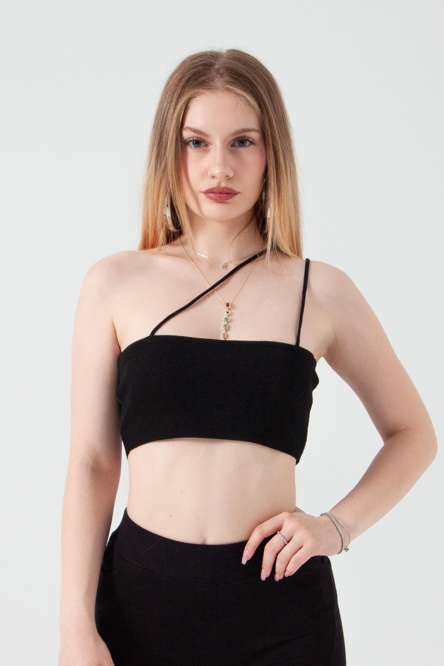 Siyah Askılı Crop