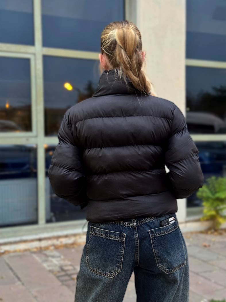 Siyah Şişme Mont