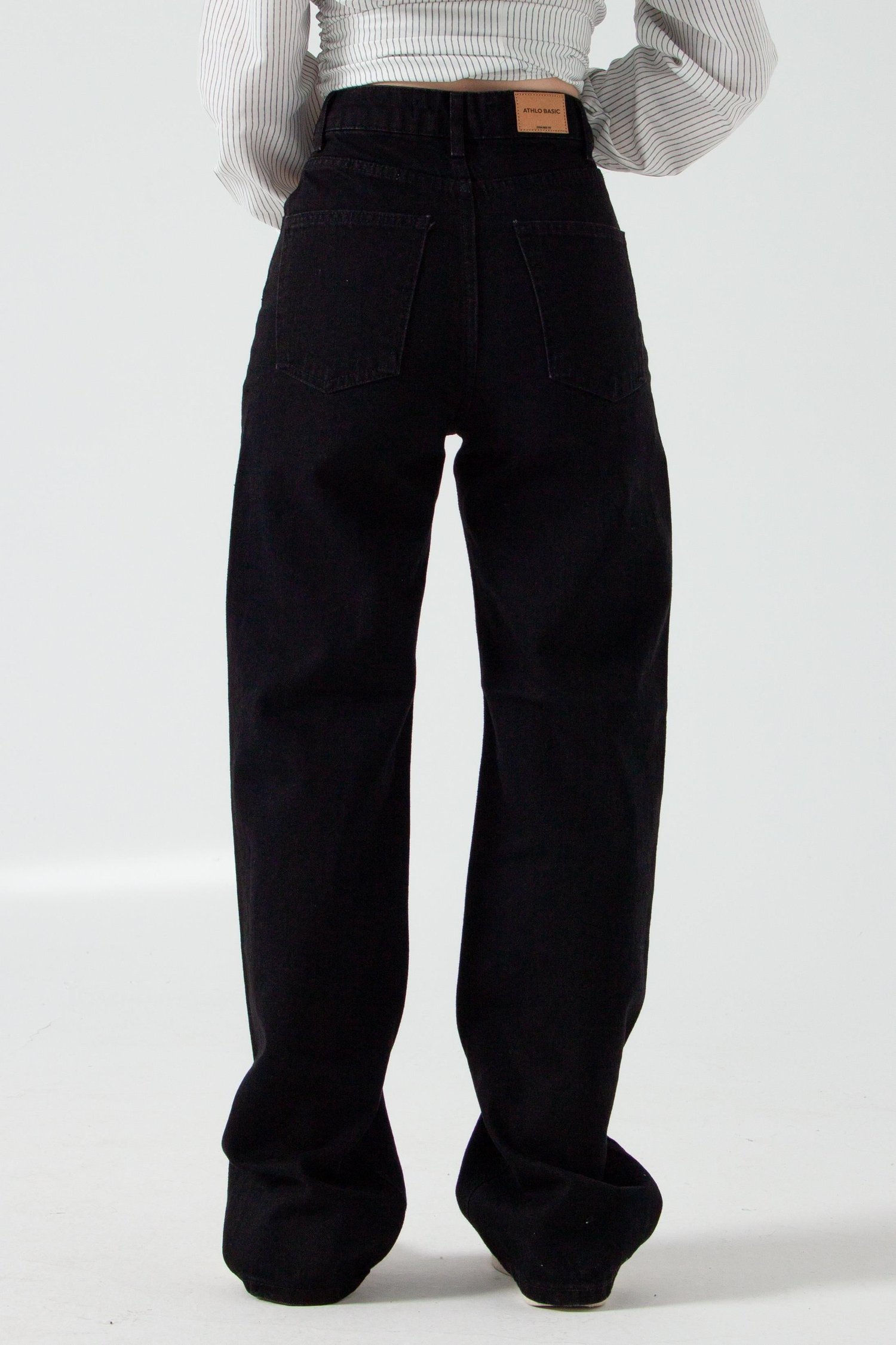 Siyah Straight Jean