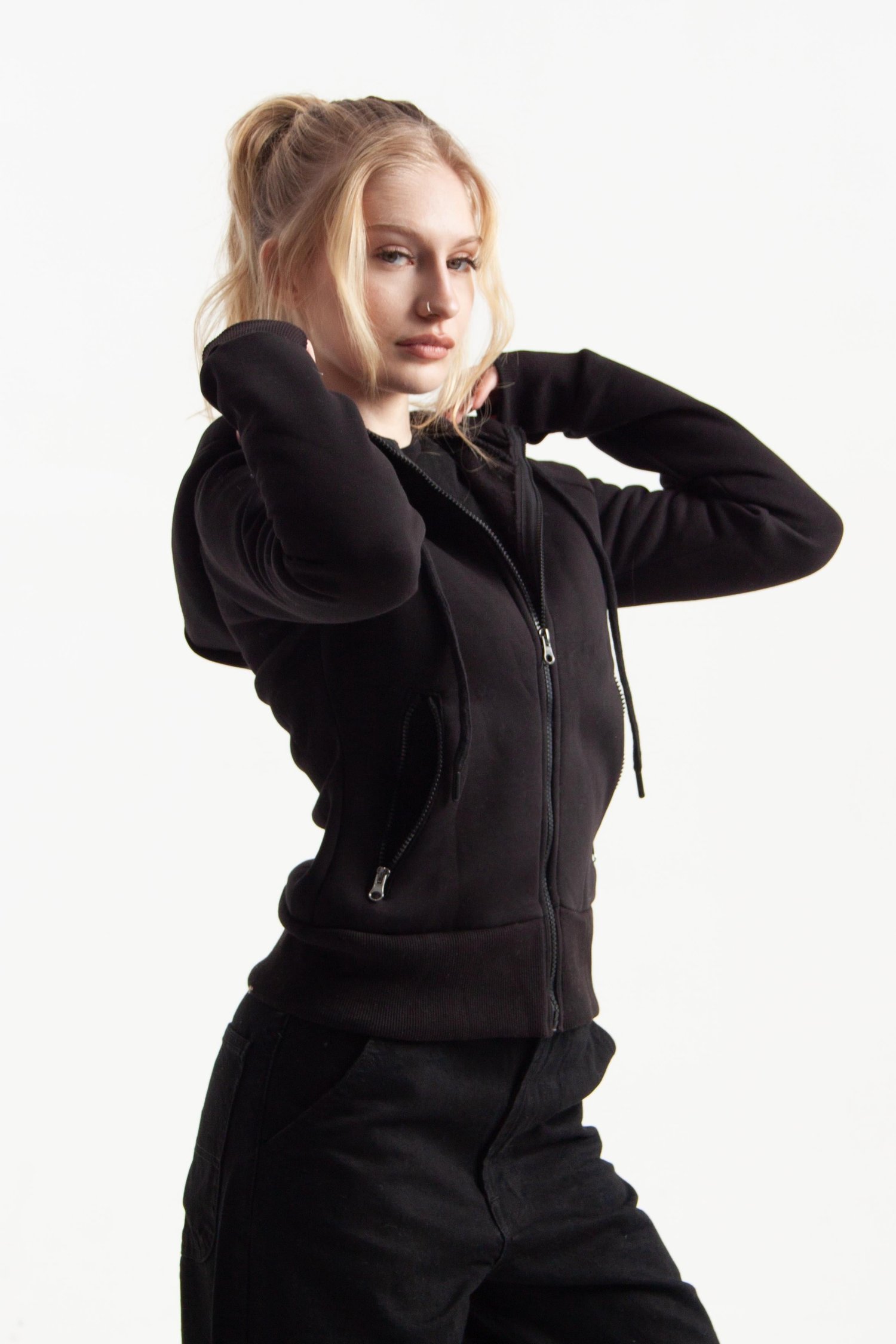 Siyah Vücuda Oturan Kışlık Zip-Hoodie