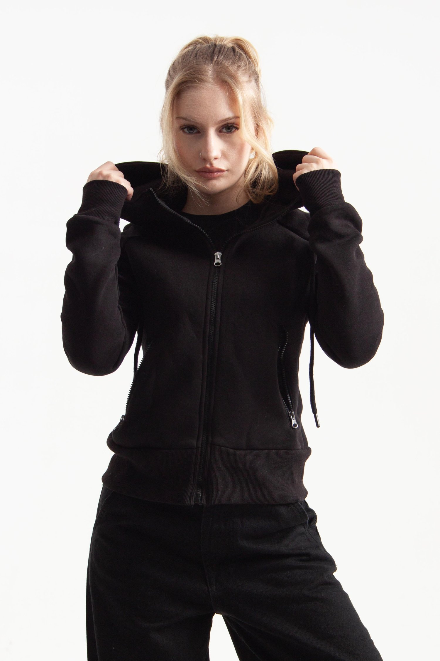 Siyah Vücuda Oturan Kışlık Zip-Hoodie