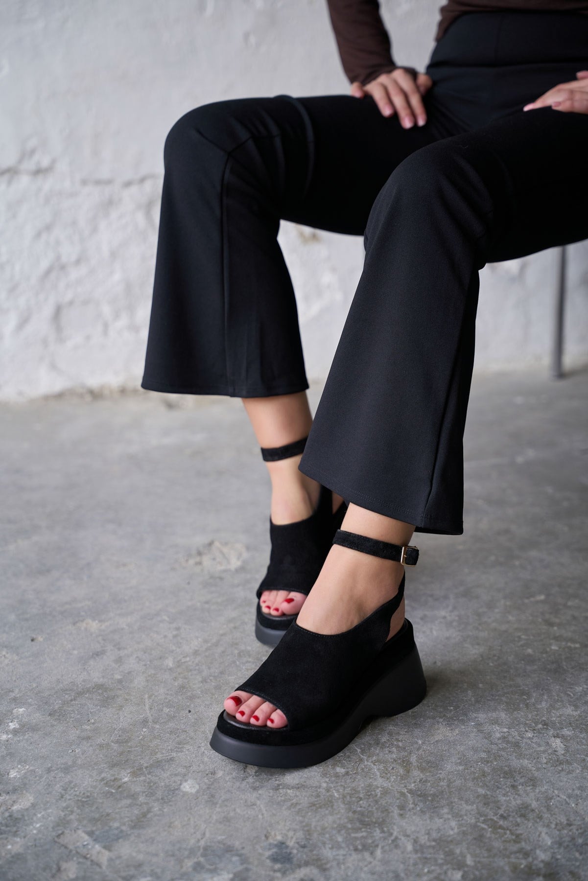 BREAK SİYAH SÜET SANDALET