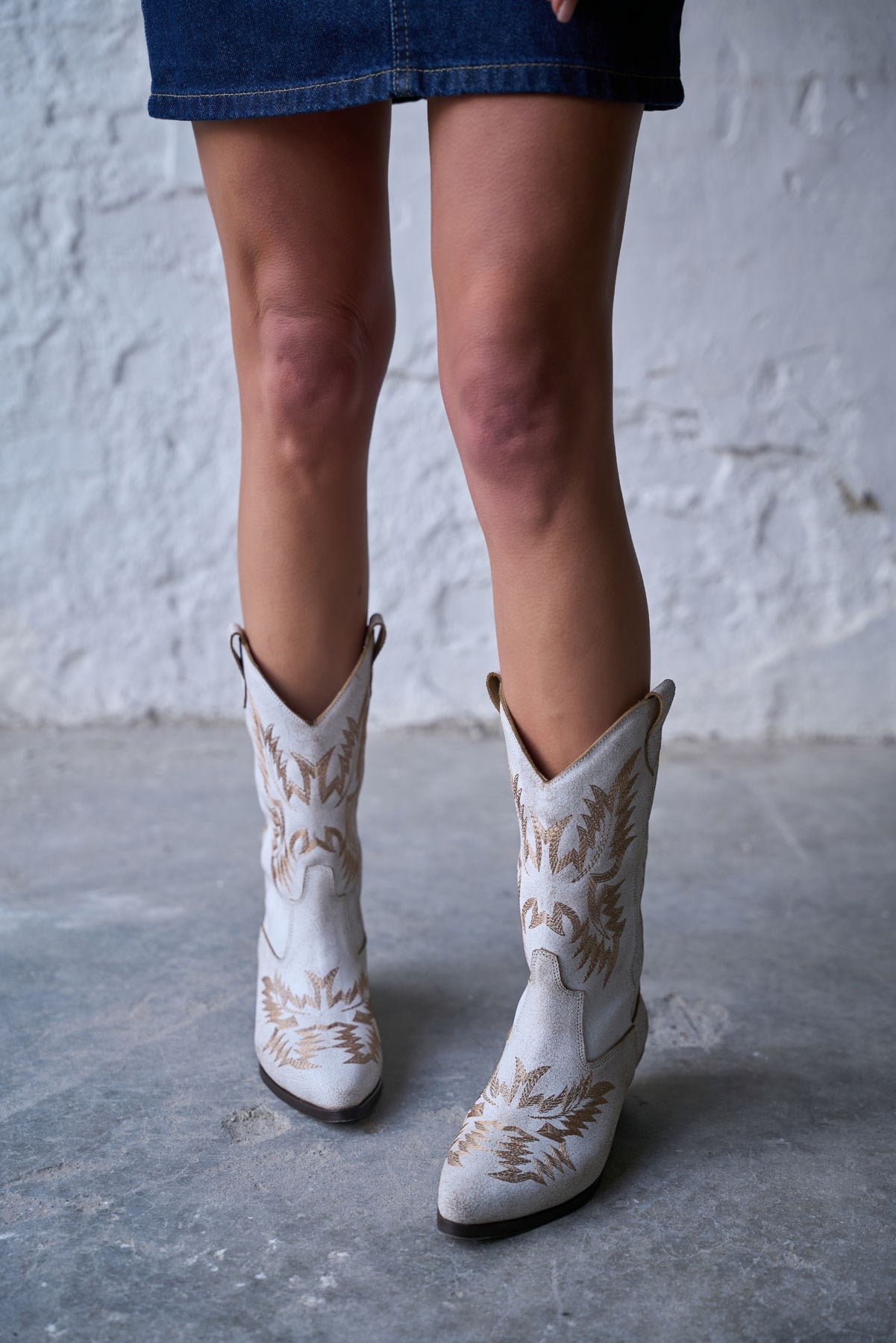 COMMUT BEYAZ DERİ KOVBOY BOT