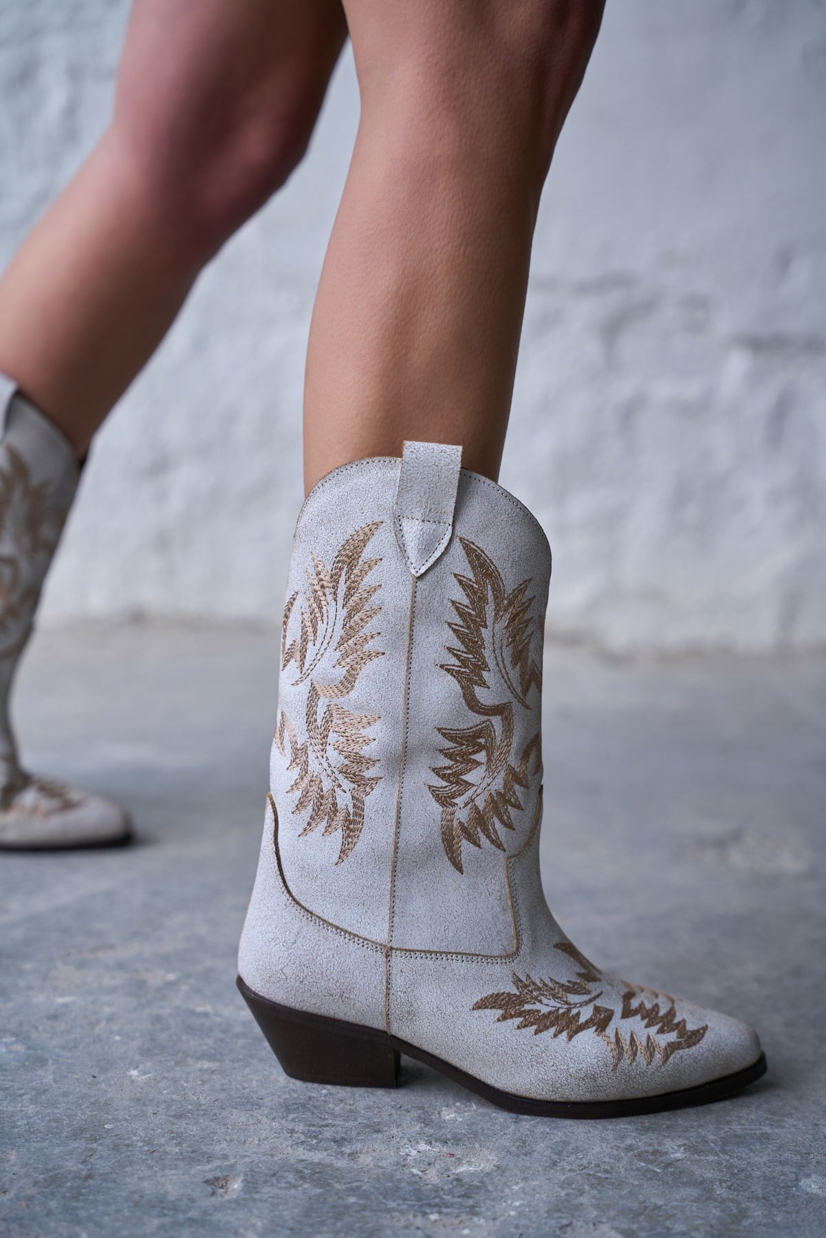 COMMUT BEYAZ DERİ KOVBOY BOT