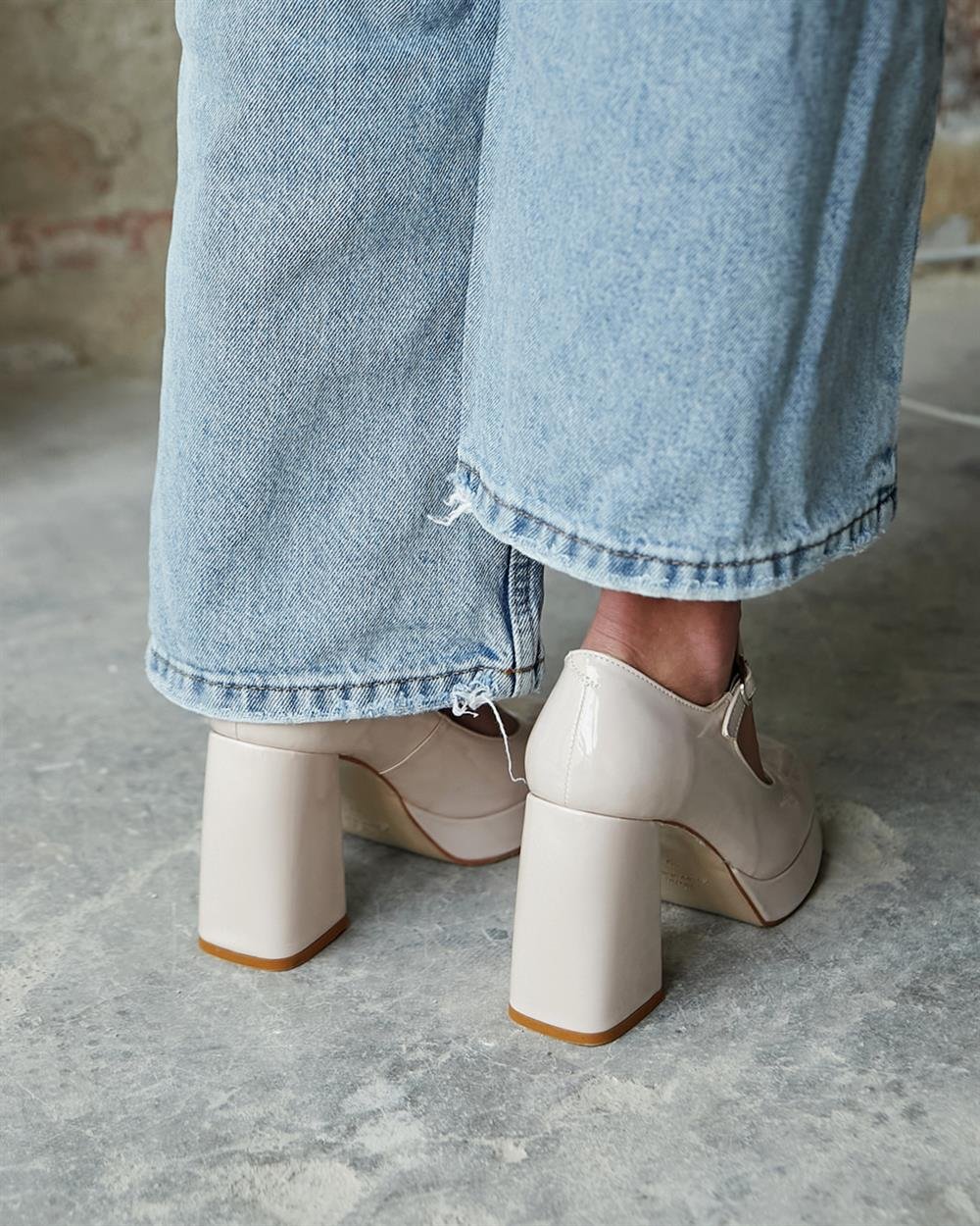 MİNOR BEJ RUGAN PLATFORM 