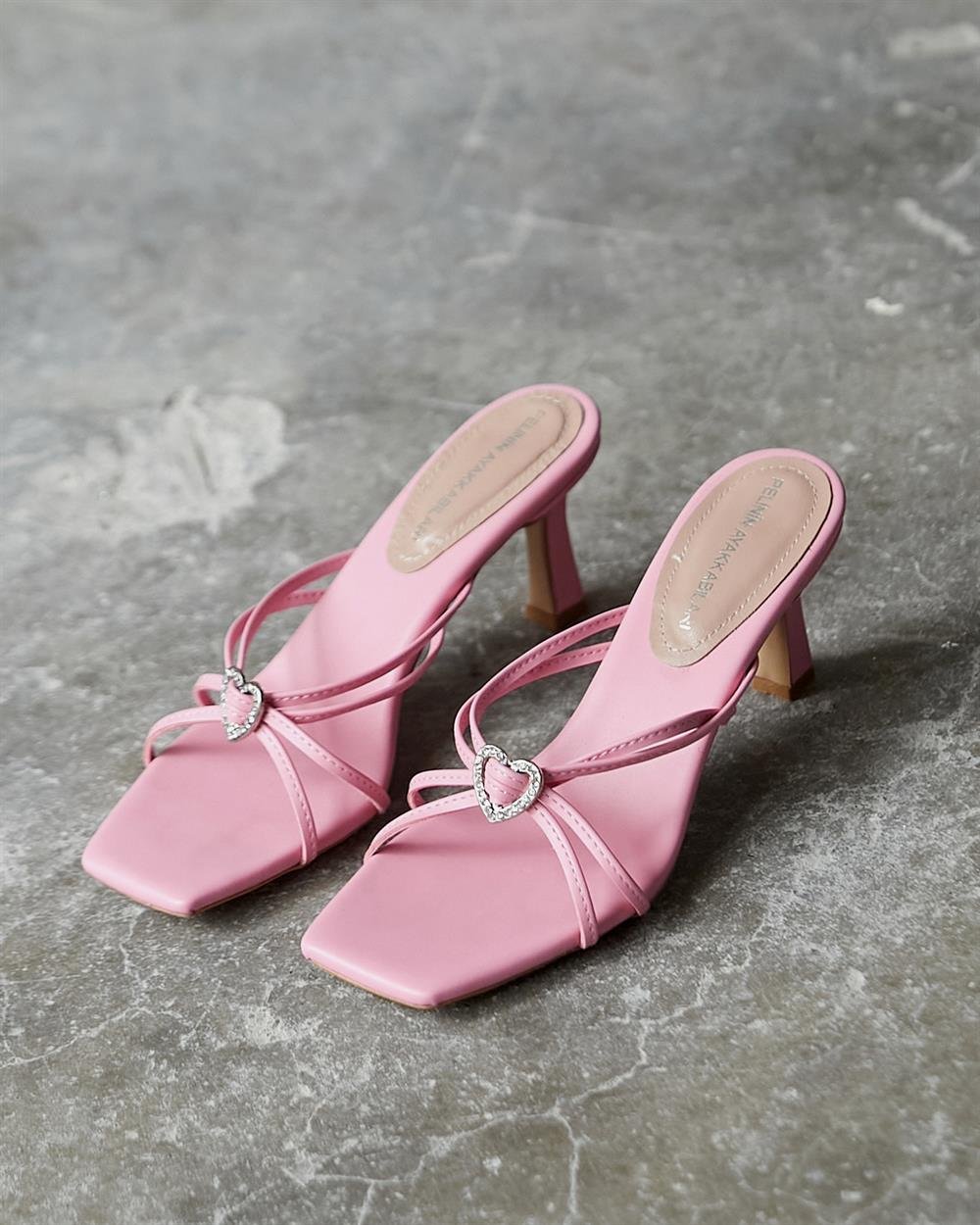 TRAPE PEMBE TOPUKLU TERLİK