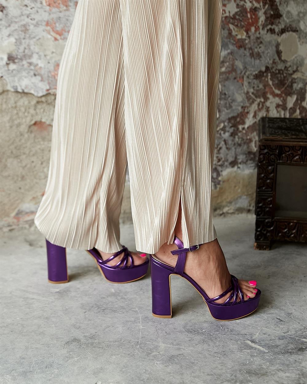 VONNE MOR PLATFORM