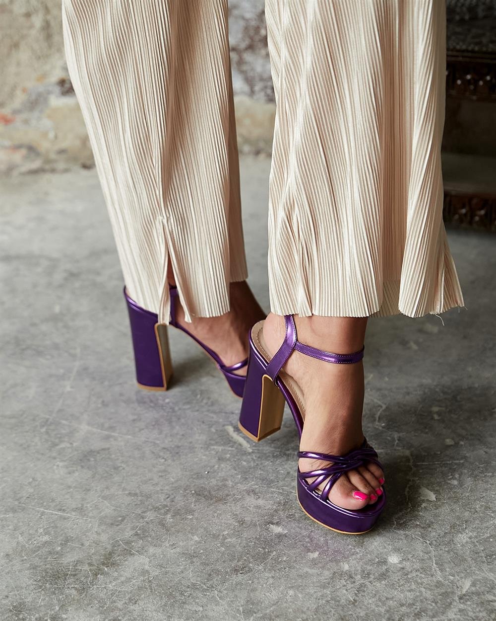 VONNE MOR PLATFORM