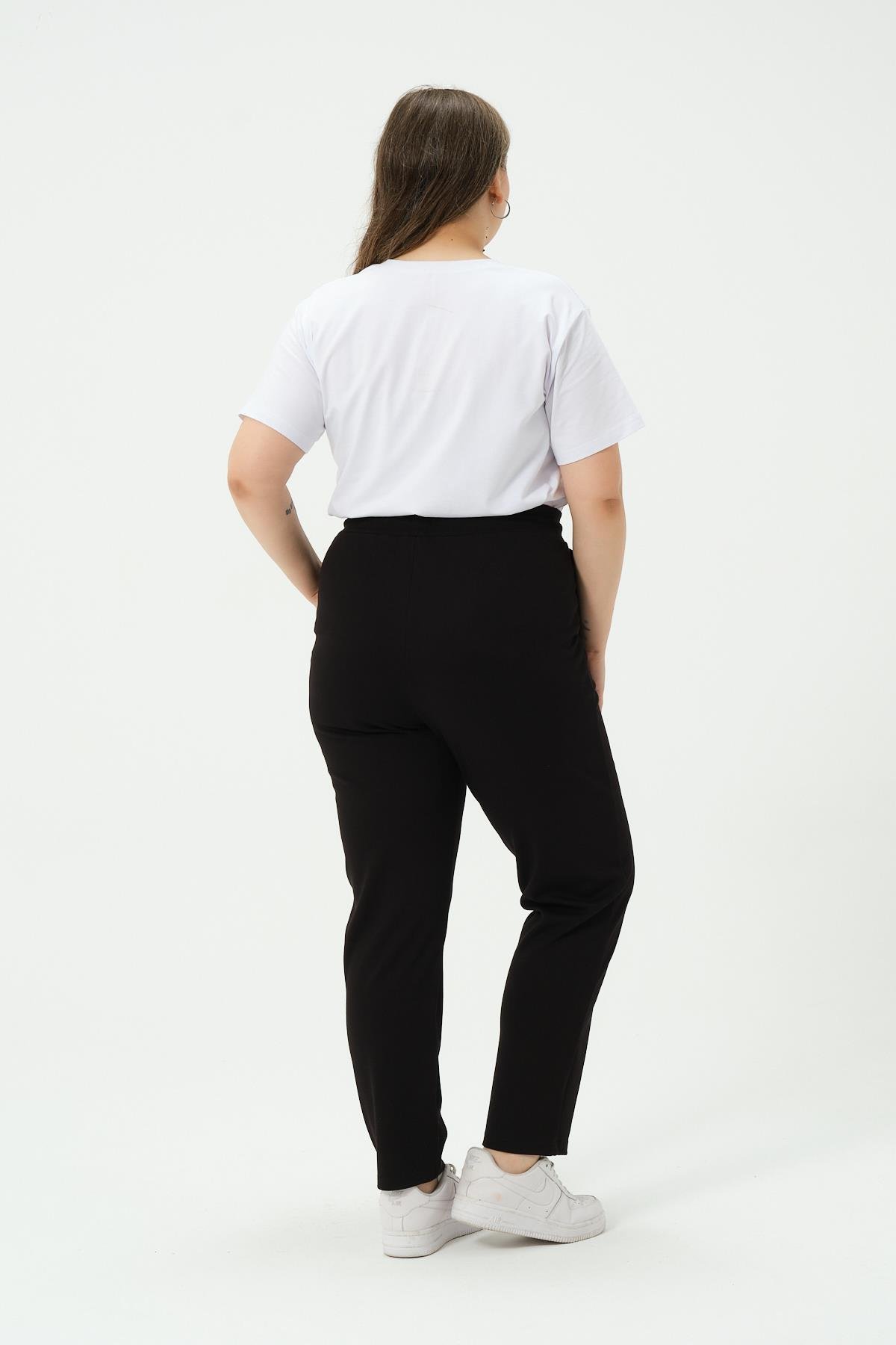 Busa Giyim Kadın Beli Lastikli Büyük Beden Mom Fit Pantolon SİYAH