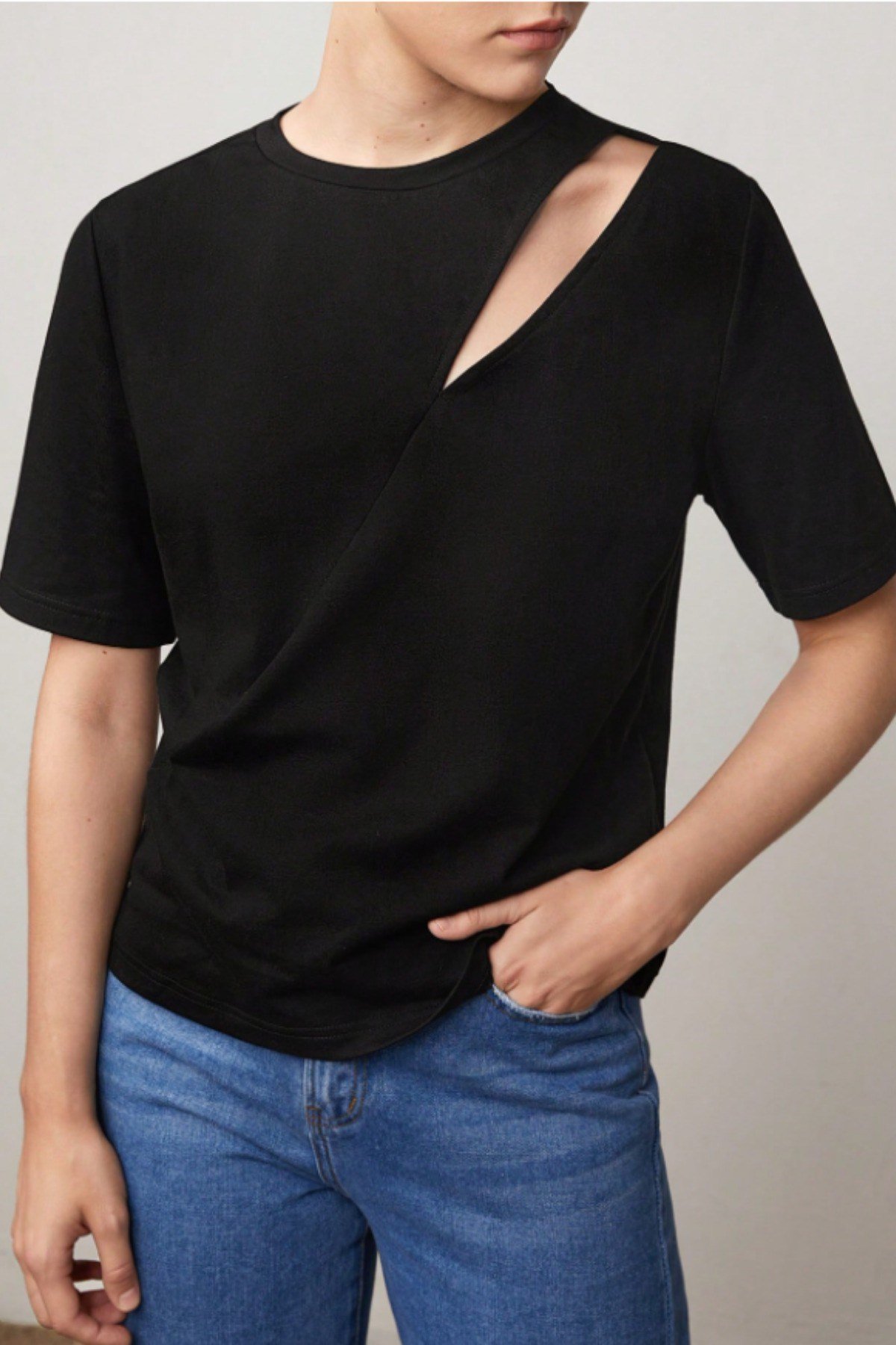 COOL TARZT-shirtTSH-SS25-112-Siyah-XLOmuz Dekolteli Basic Kadın Tişört – Modern Kesim Günlük Bluz