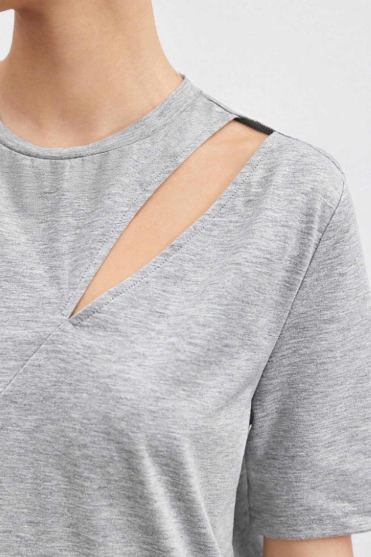 COOL TARZT-shirtTSH-SS25-112-Siyah-XLOmuz Dekolteli Basic Kadın Tişört – Modern Kesim Günlük Bluz