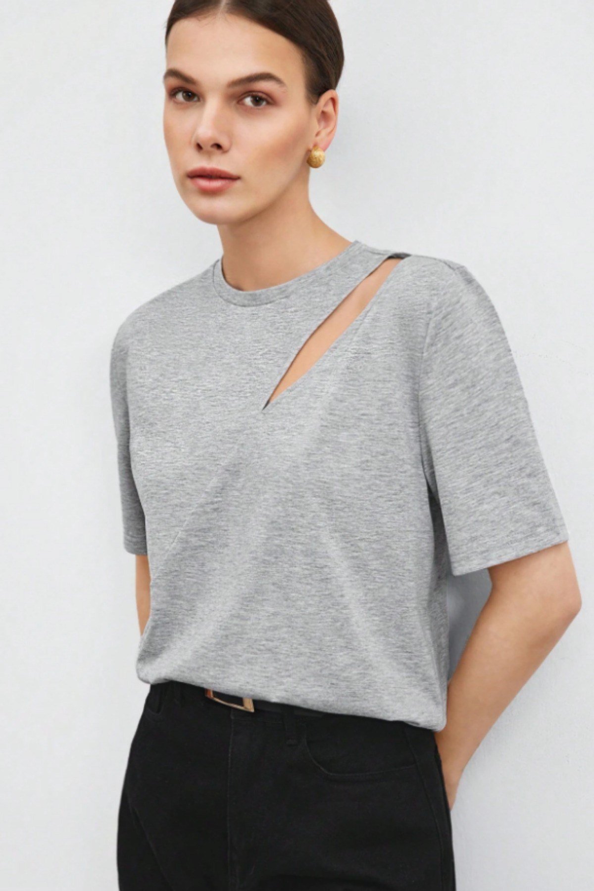 COOL TARZT-shirtTSH-SS25-112-Siyah-XLOmuz Dekolteli Basic Kadın Tişört – Modern Kesim Günlük Bluz