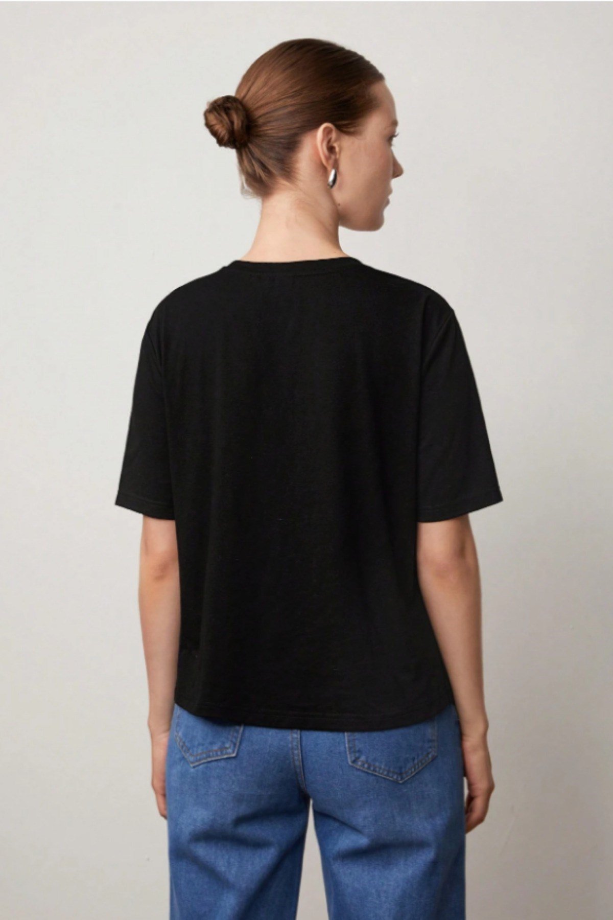 COOL TARZT-shirtTSH-SS25-112-Siyah-XLOmuz Dekolteli Basic Kadın Tişört – Modern Kesim Günlük Bluz