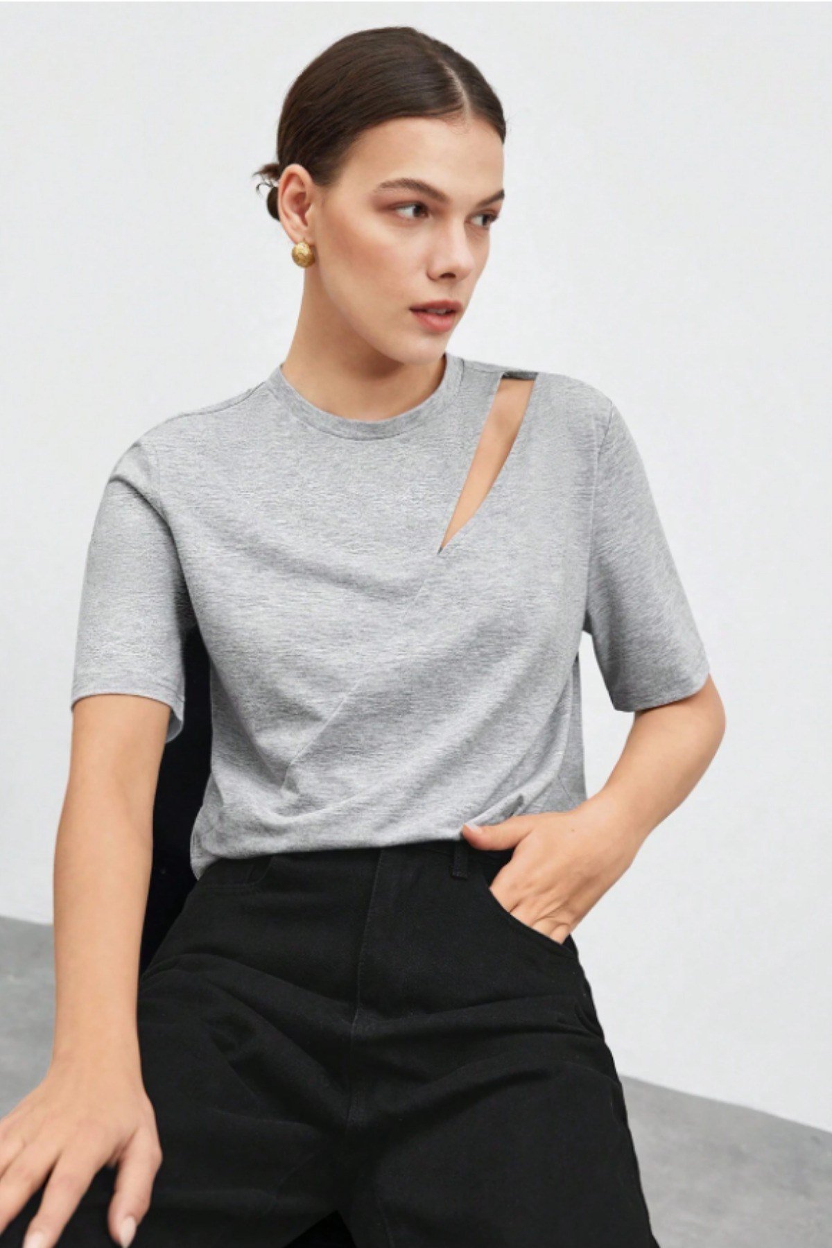 COOL TARZT-shirtTSH-SS25-112-Siyah-XLOmuz Dekolteli Basic Kadın Tişört – Modern Kesim Günlük Bluz