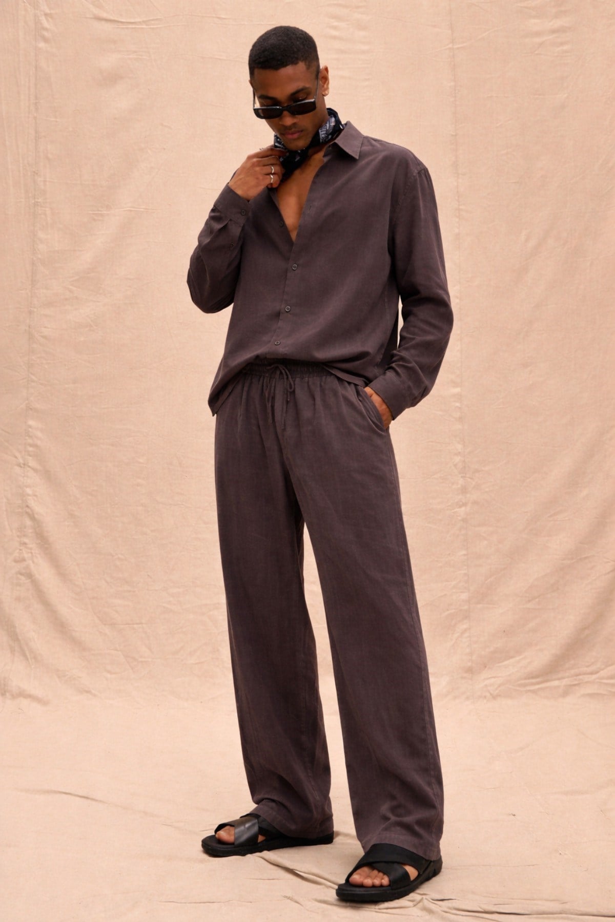 Tarz CoolAlt - Üst TakımTNSL-TKM-026-Haki-LErkek Haki Tencel Kumaş Oversize Gömlek Pantolon Takım – Rahat Kesim Yazlık Kombin