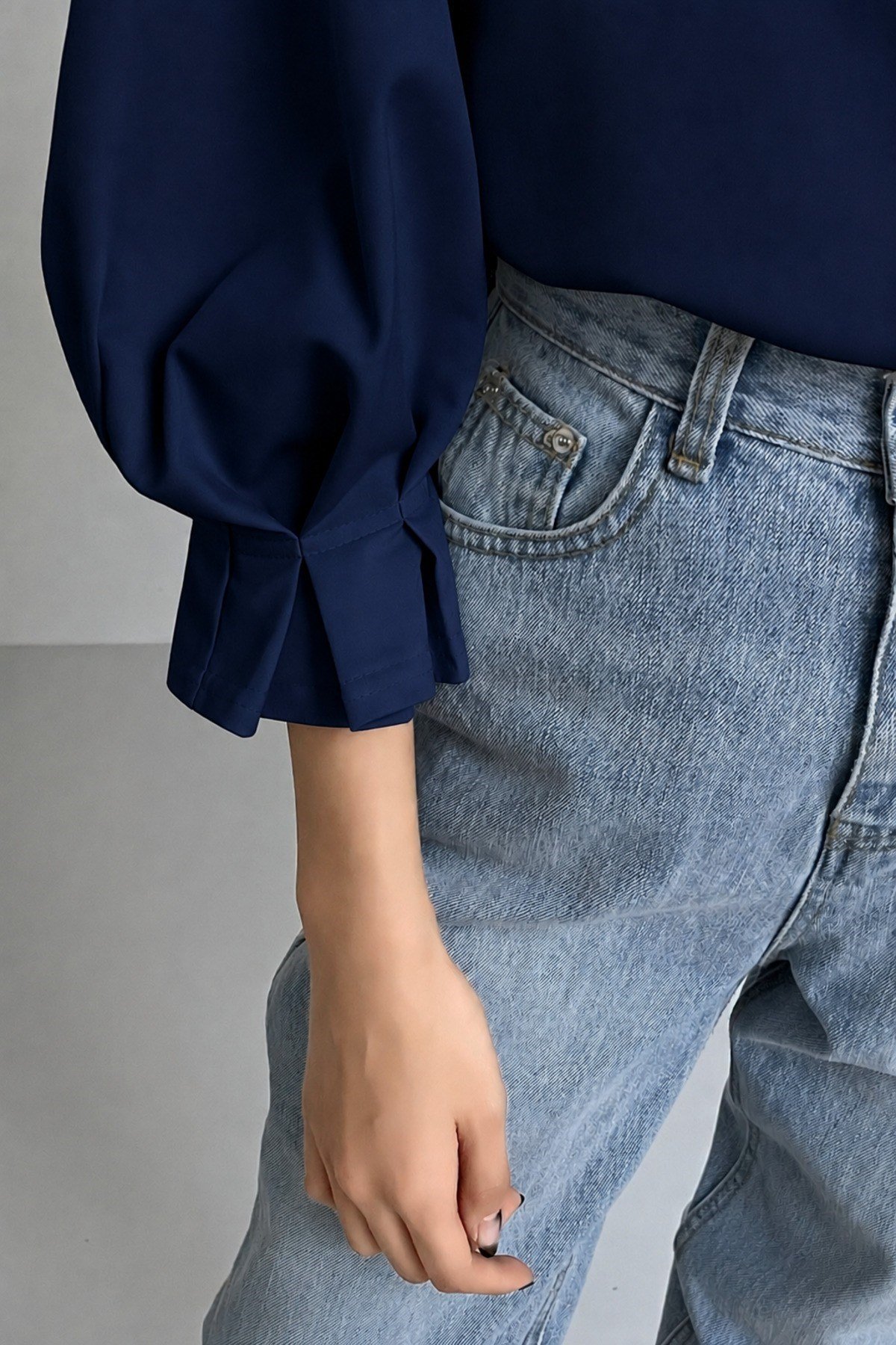 Tarz CoolBluzKDN-FKR-001-SYH-L/XLKadın Modern Kesim Fakir Kol Detaylı Oversize Basic Bluz