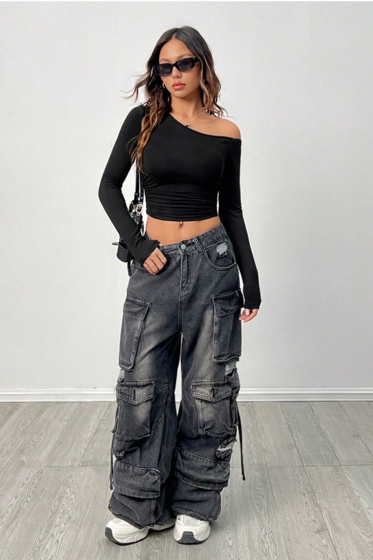 Tarz CoolCropASMYKTST025R01Kadın Asimetrik Yaka Uzun Kollu Crop T-Shirt Beyaz
