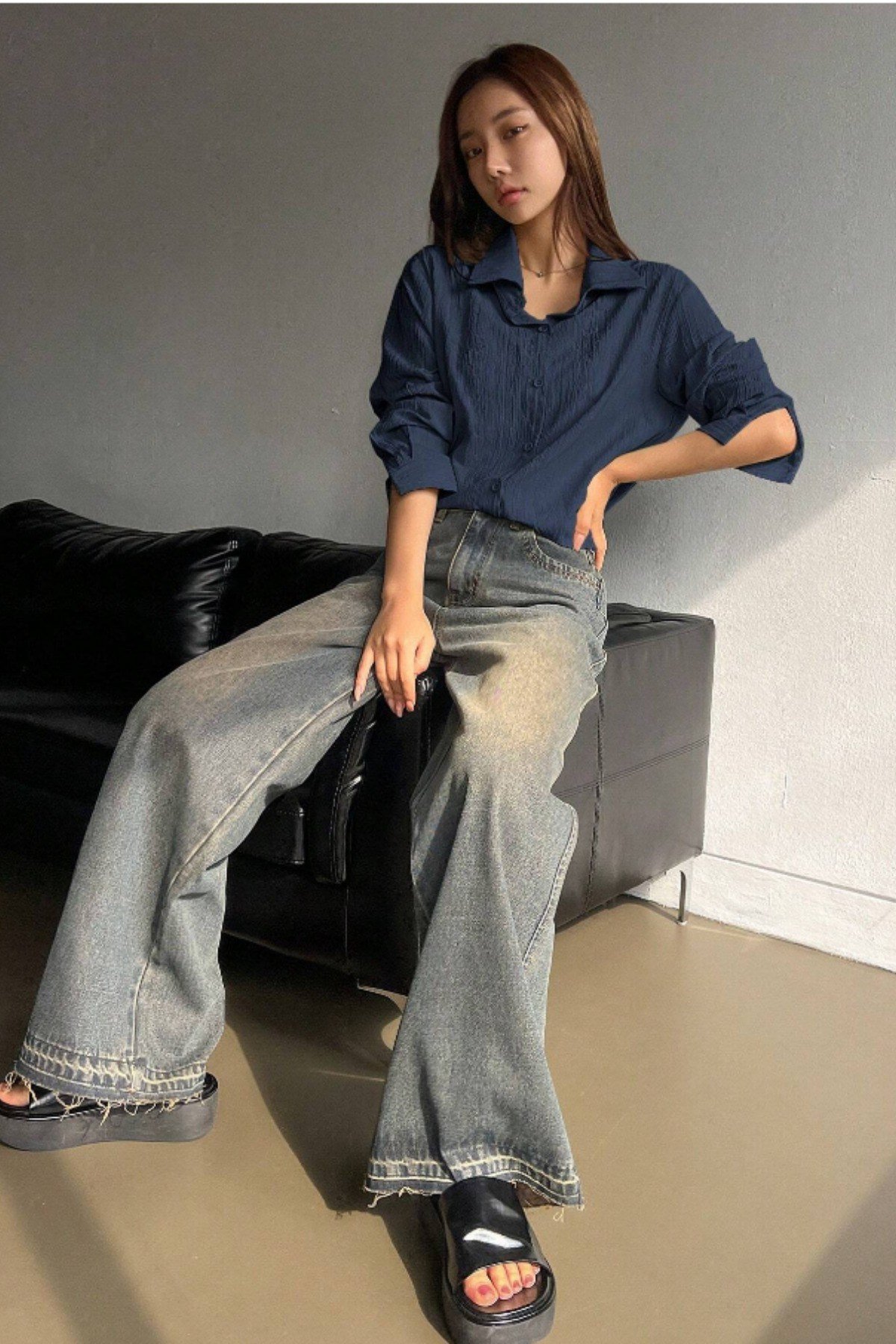 Tarz CoolGömlekKDNBRMCG025R01Kadın Oversize Geniş Kesim Bürümcük Pens Detaylı Uzun Kollu Dokulu Gömlek