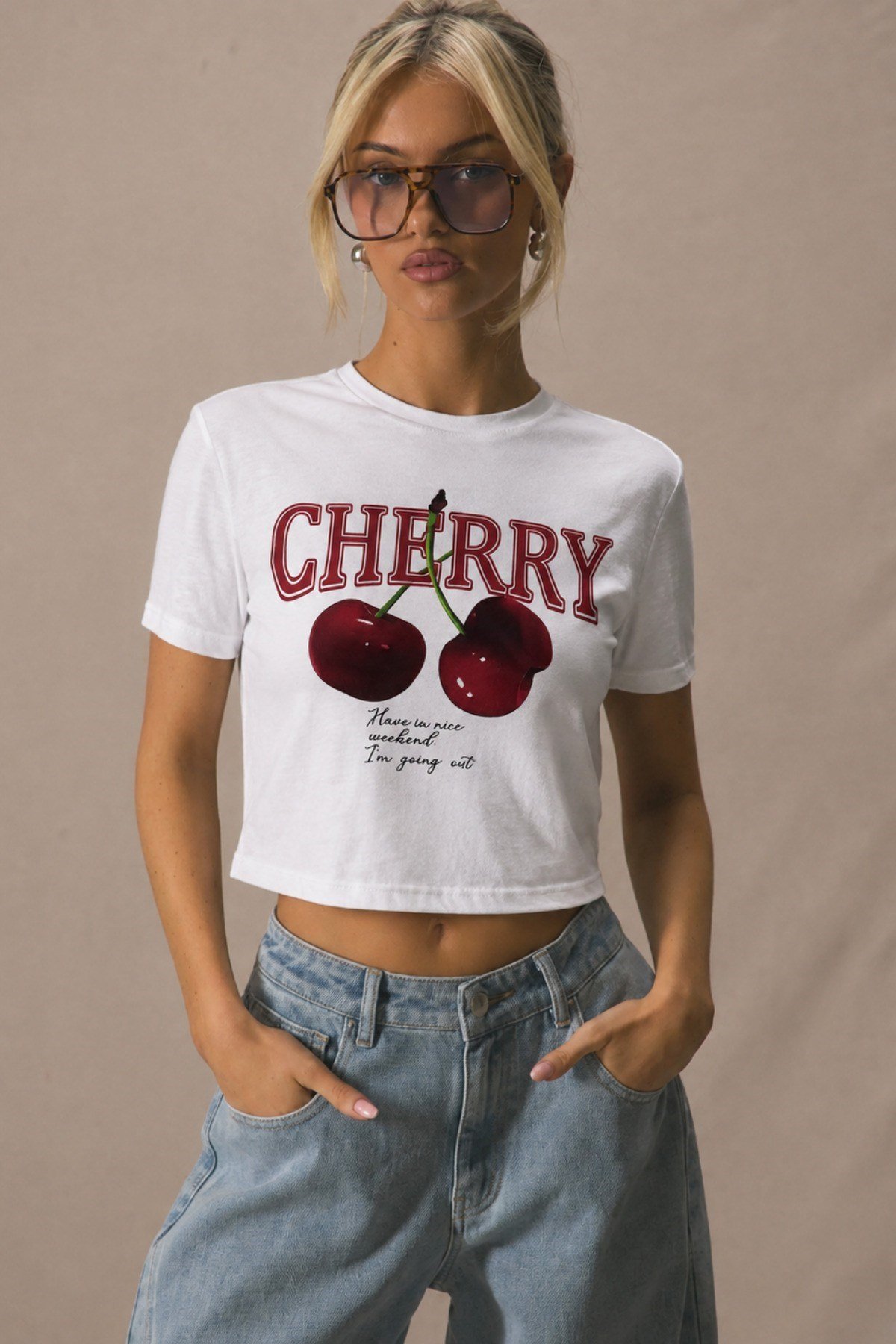 Tarz CoolT-shirtCHRY-1001-Beyaz-MKadın Cherry Baskılı Crop Tişört Relax Kalıp Bisiklet Yaka %100 Pamuk Süprem Kısa Kollu T-Shirt