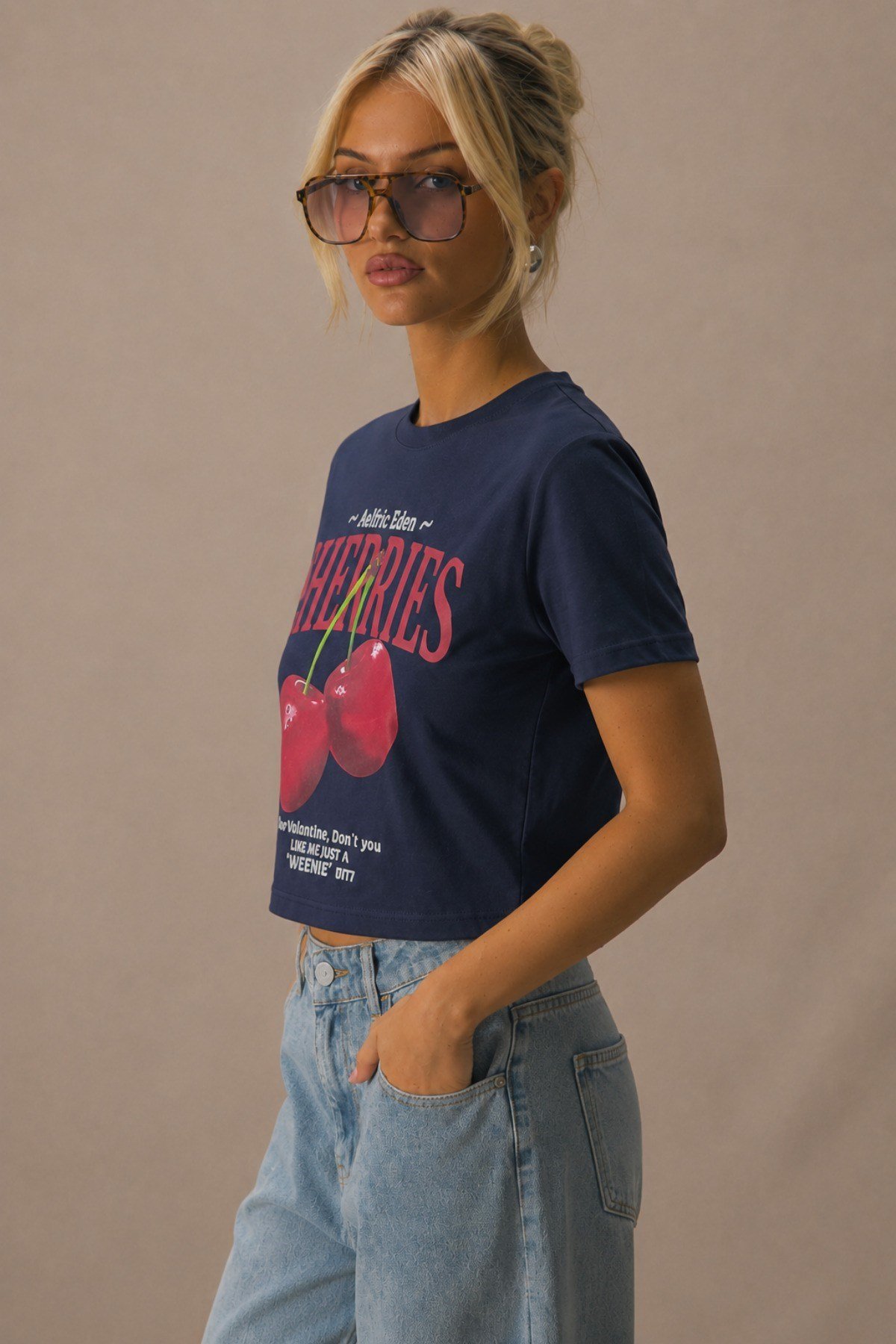 Tarz CoolT-shirtCHRY-1001-Beyaz-MKadın Cherry Baskılı Crop Tişört Relax Kalıp Bisiklet Yaka %100 Pamuk Süprem Kısa Kollu T-Shirt