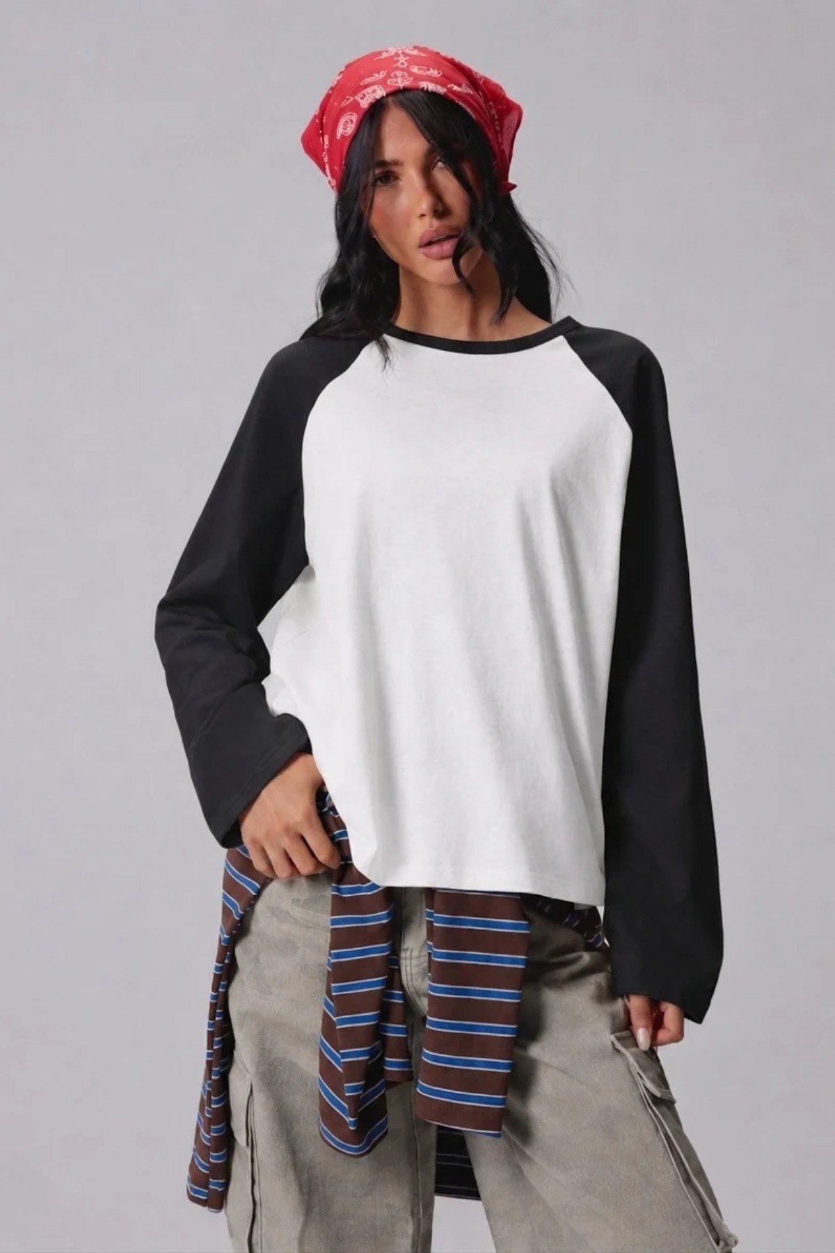 Tarz CoolT-shirtKDNRGLNKL026-Beyaz-Siyah-L/XLKadın Oversize Kontrast Kollu Raglan Bisiklet Yaka Düşük Omuzlu T-Shirt