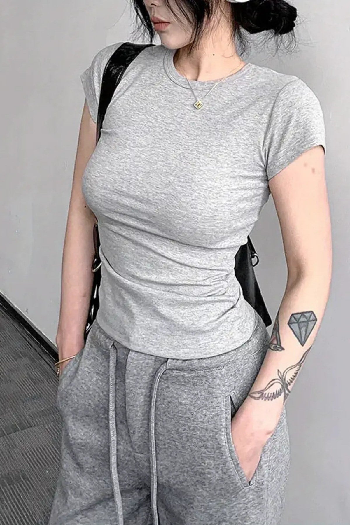 Tarz CoolT-shirtKKDNBSKK025-AMVİLBisiklet Yaka Basic Kadın Tişört