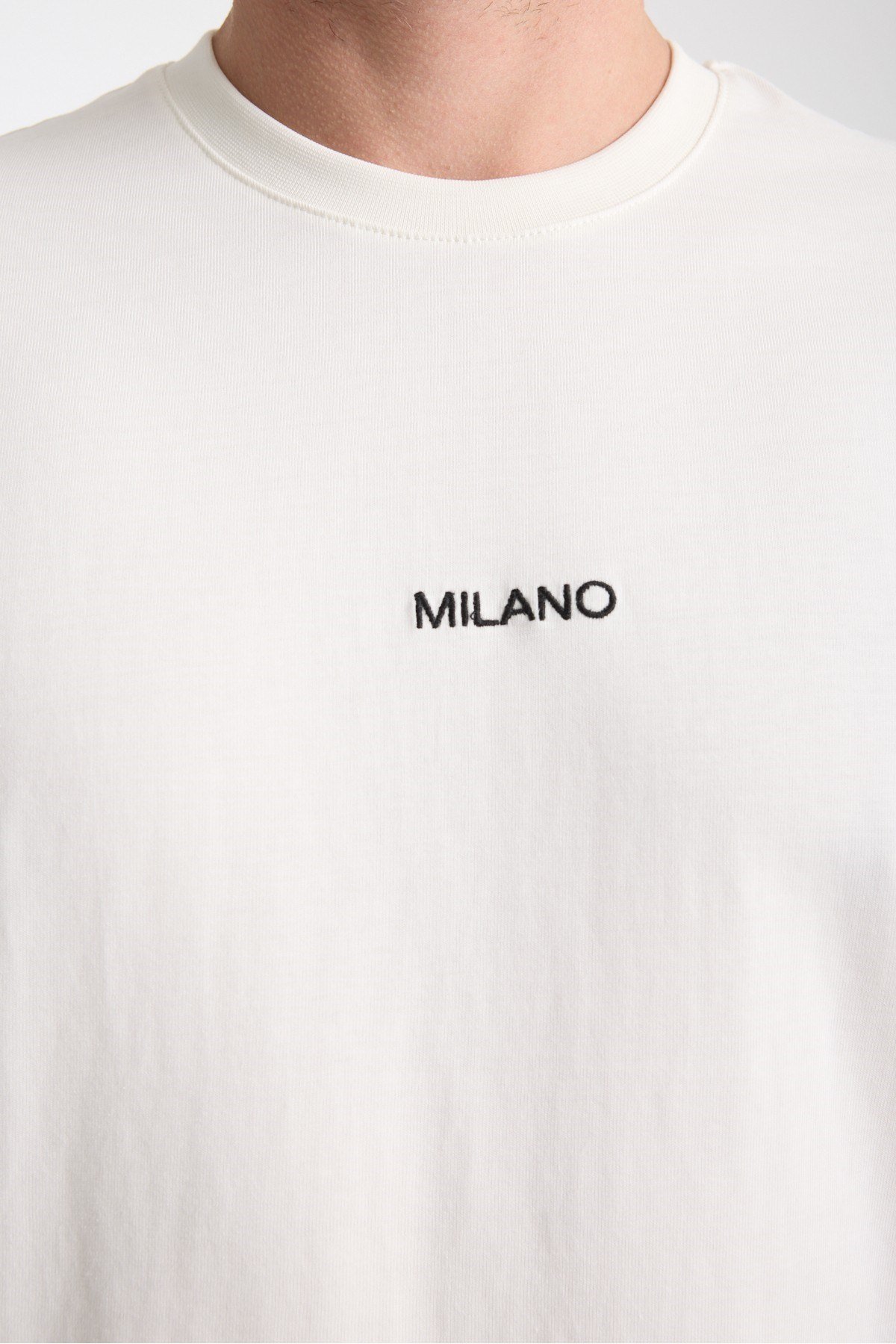 Tarz CoolT-shirtMLANOTST025R02Erkek Milano Nakış Yazılı Oversize Bisiklet Yaka T-Shirt