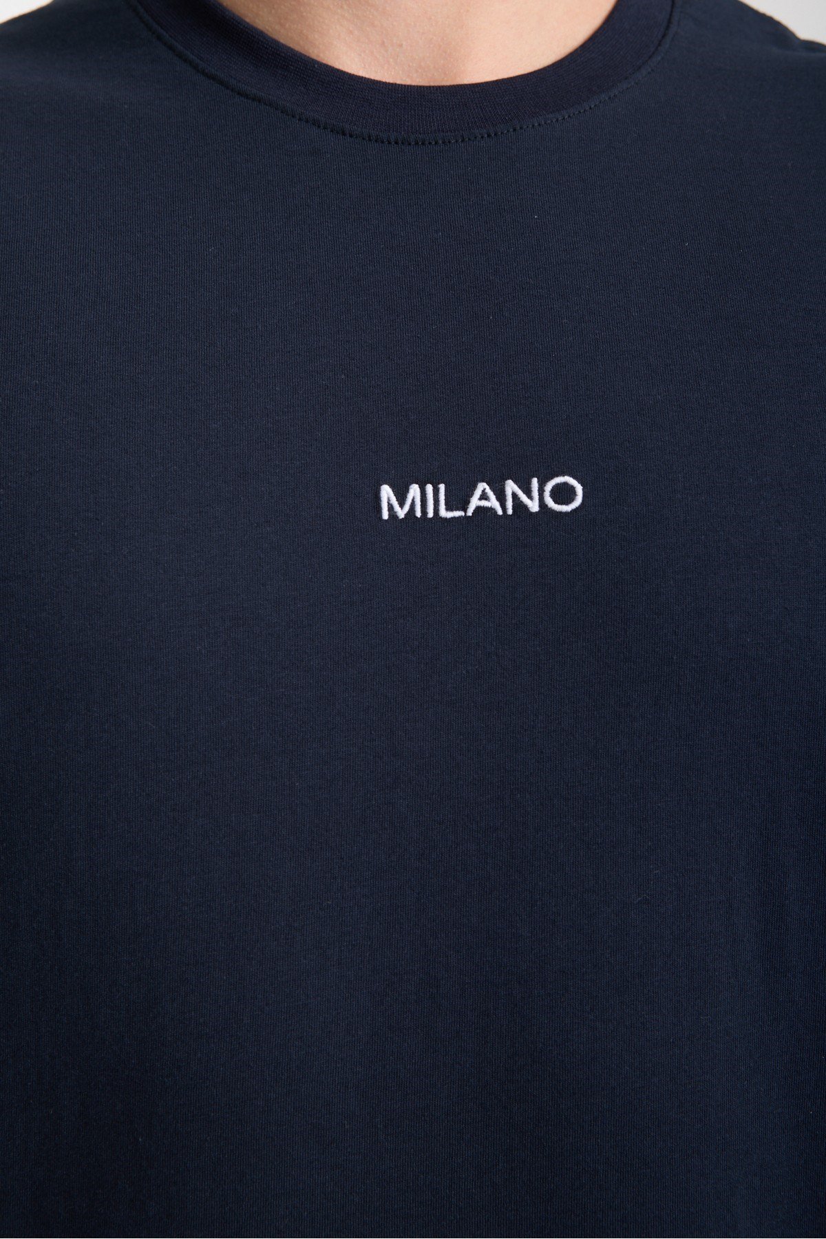 Tarz CoolT-shirtMLANOTST025R02Erkek Milano Nakış Yazılı Oversize Bisiklet Yaka T-Shirt
